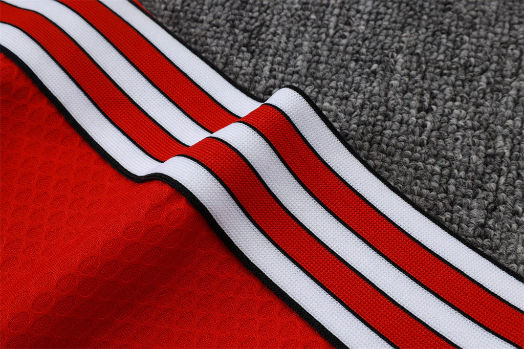 Manchester United Training Short sleeve Suit 25/26 - Image 9