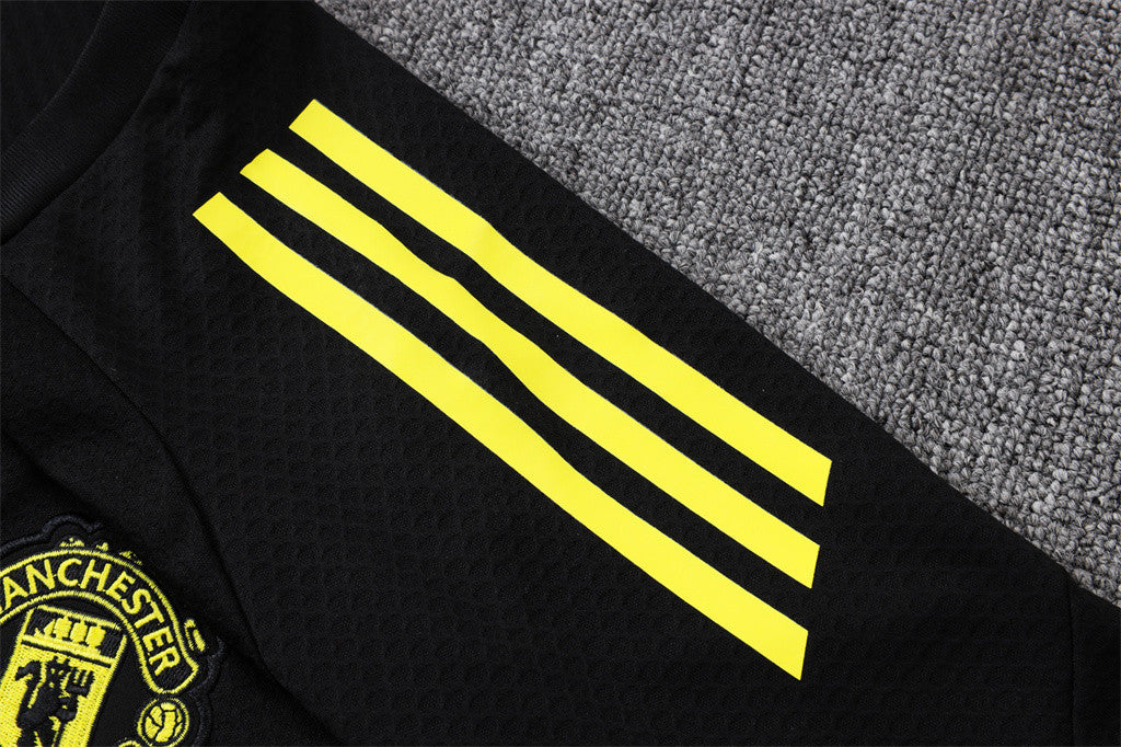 Manchester United Training Short sleeve Suit 25/26 - Image 8