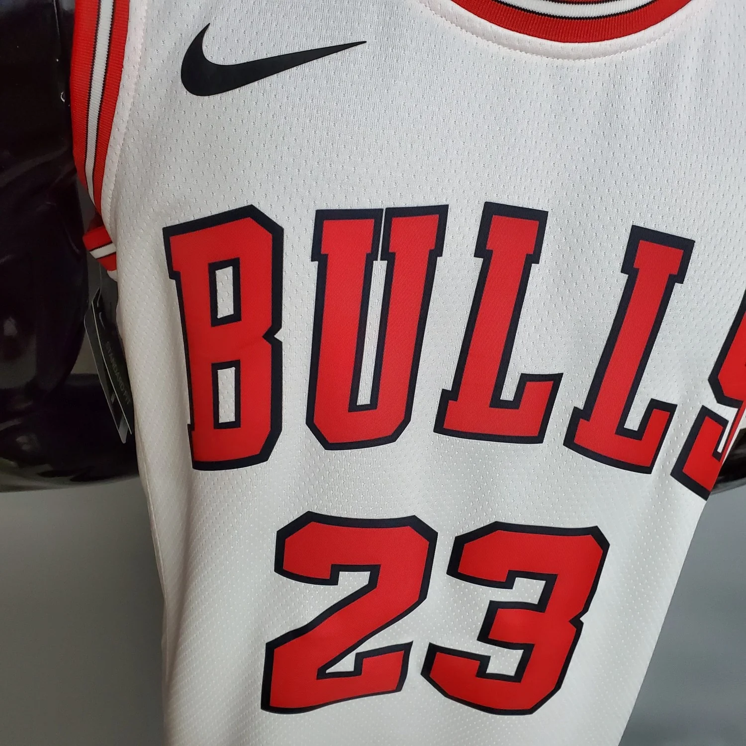 Michael Jordan Chicago Bulls 75th Anniversary Swingman Jersey White - Image 7