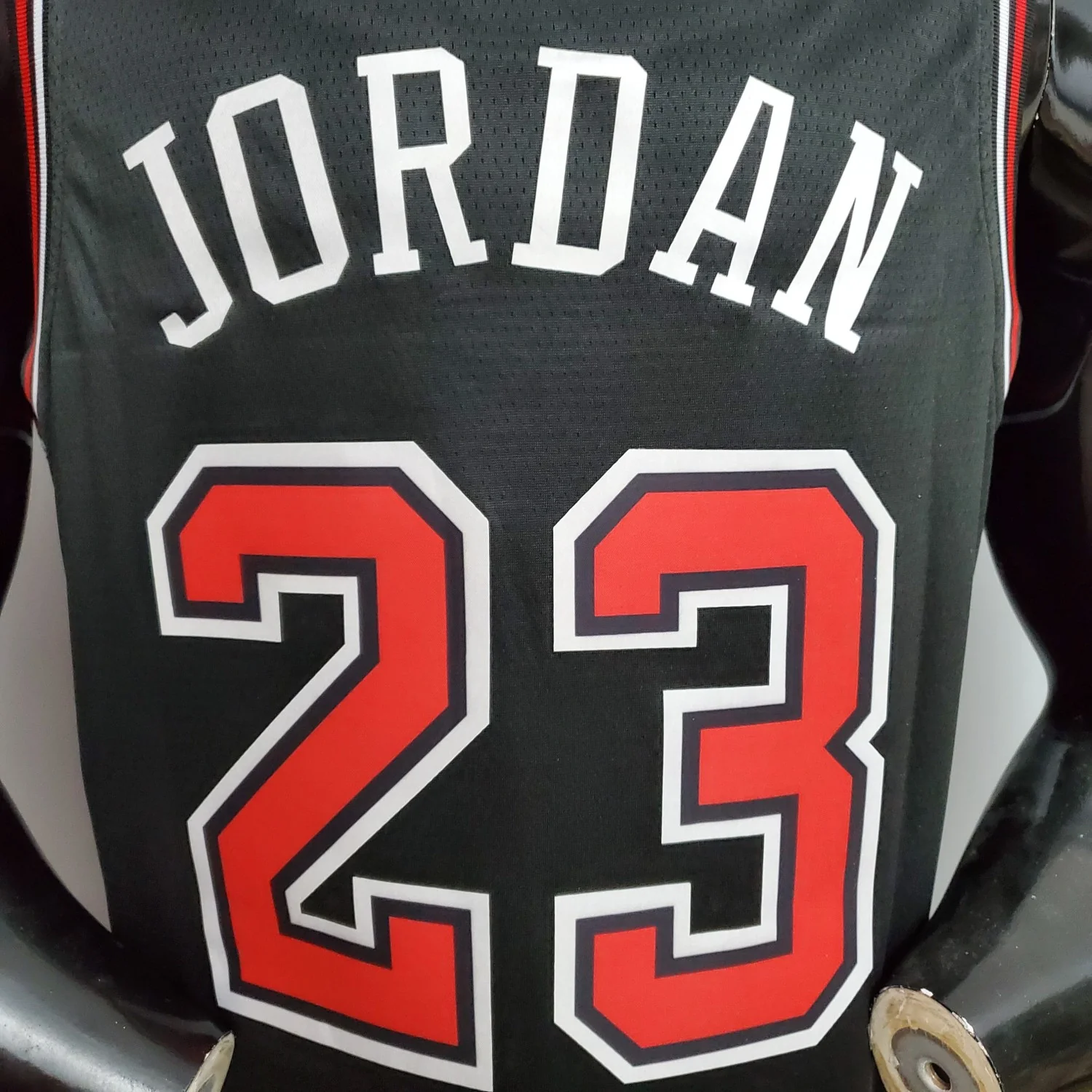 Michael Jordan Chicago Bulls Swingman Jersey Black - Image 4