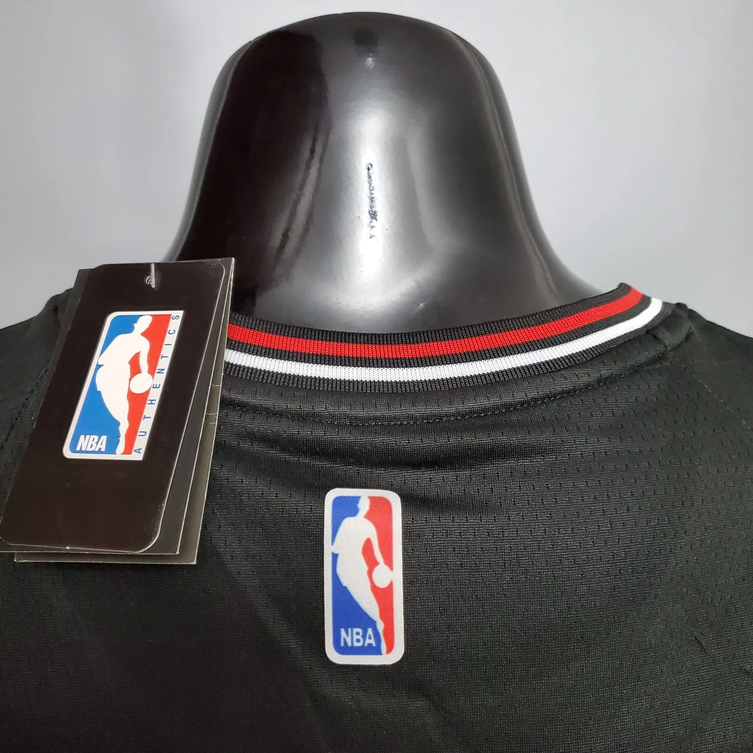 Michael Jordan Chicago Bulls Swingman Jersey Black - Image 7