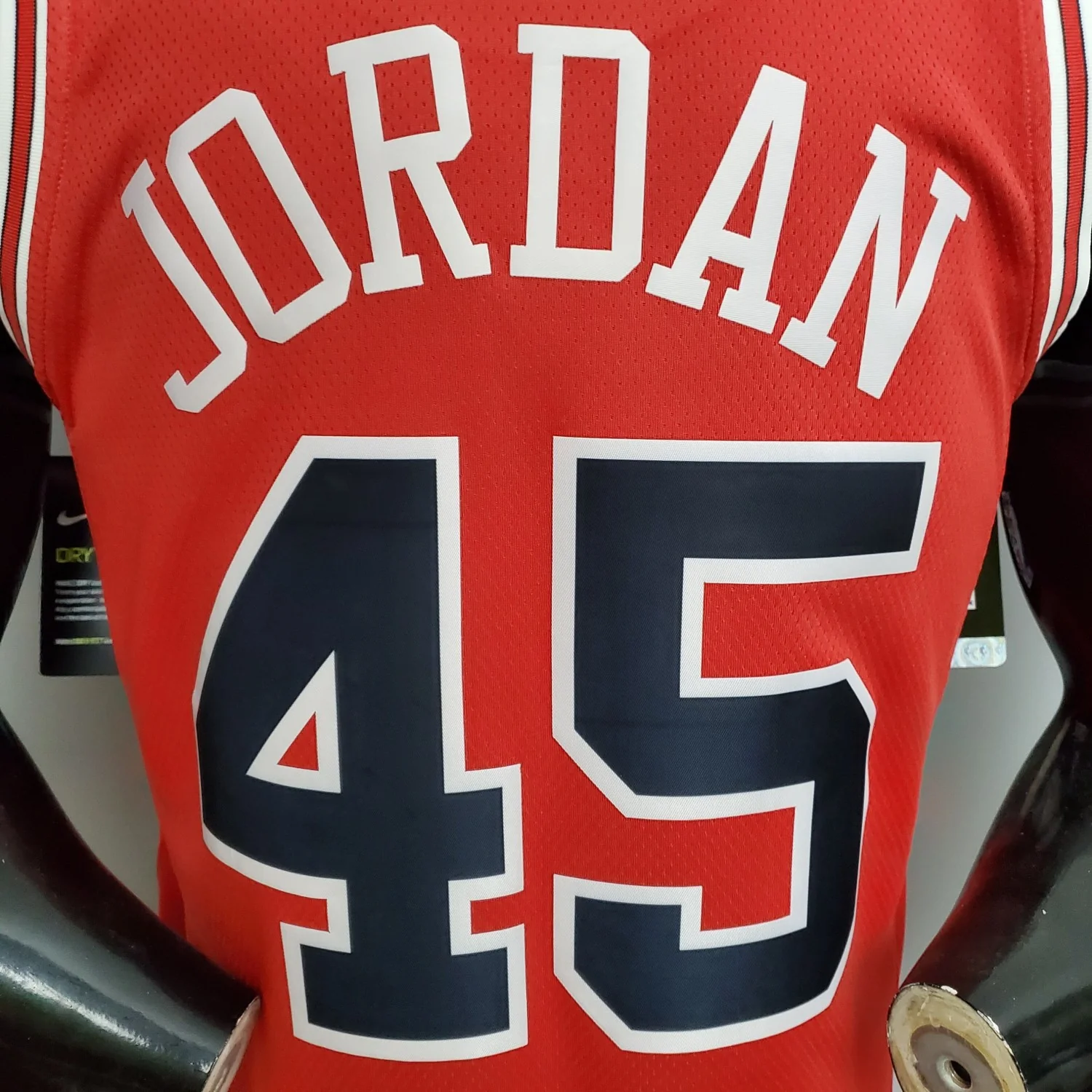 Michael Jordan Chicago Bulls Swingman Jersey Red - Image 4