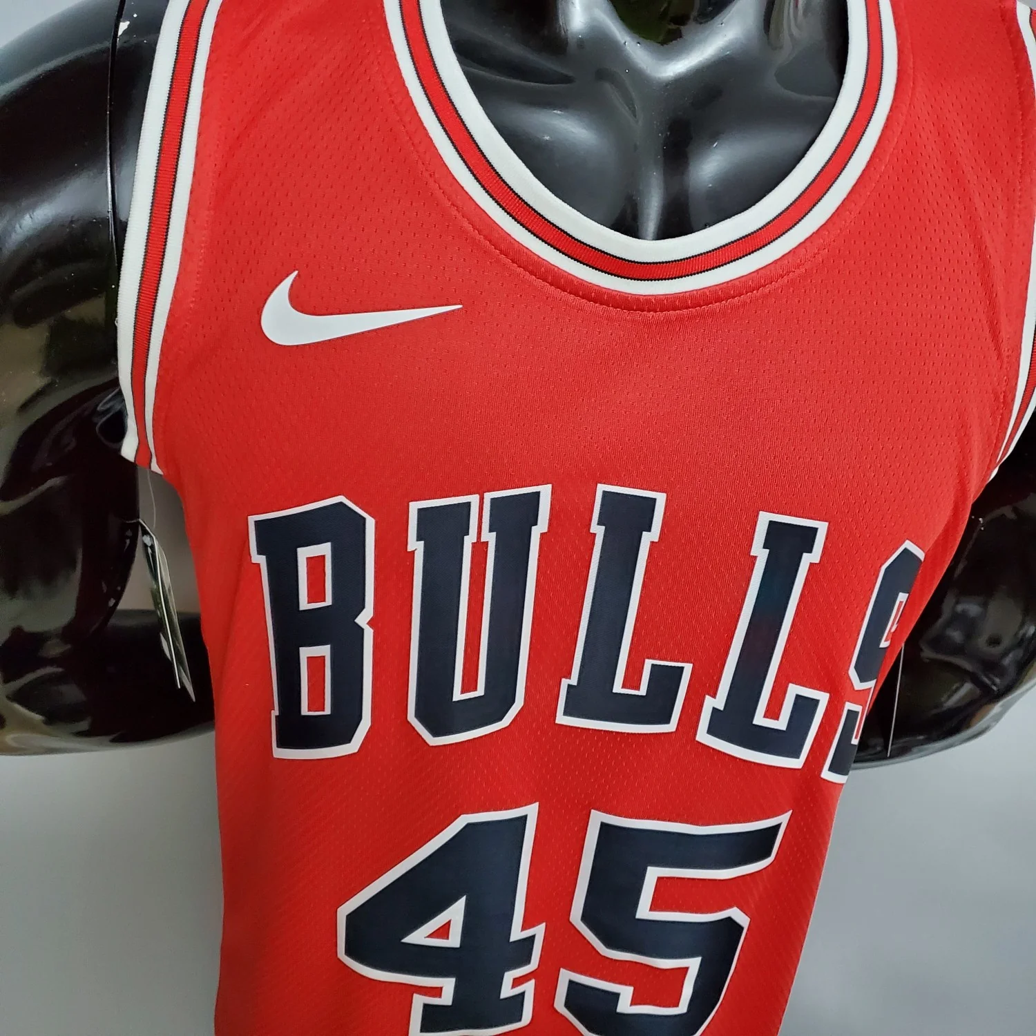Michael Jordan Chicago Bulls Swingman Jersey Red - Image 5