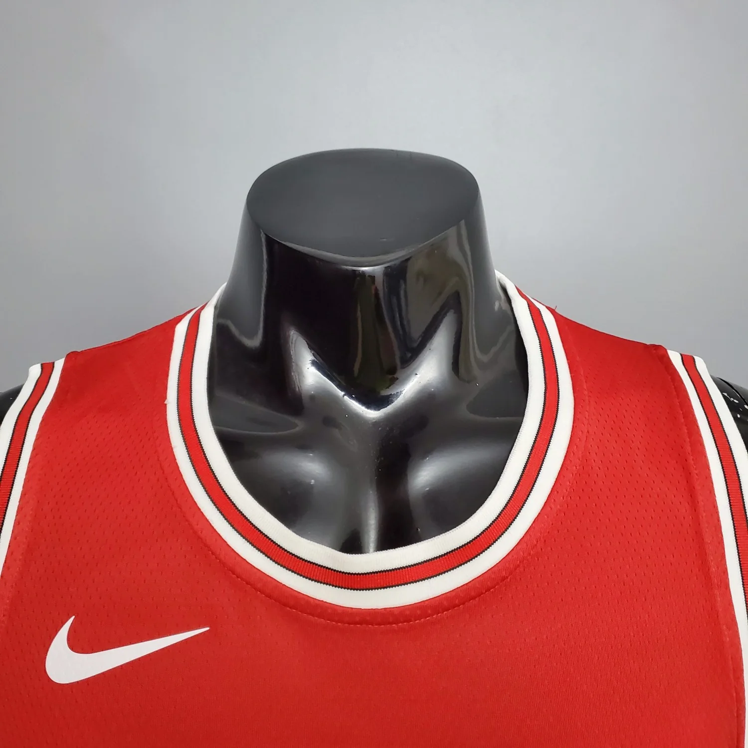 Michael Jordan Chicago Bulls Swingman Jersey Red - Image 6