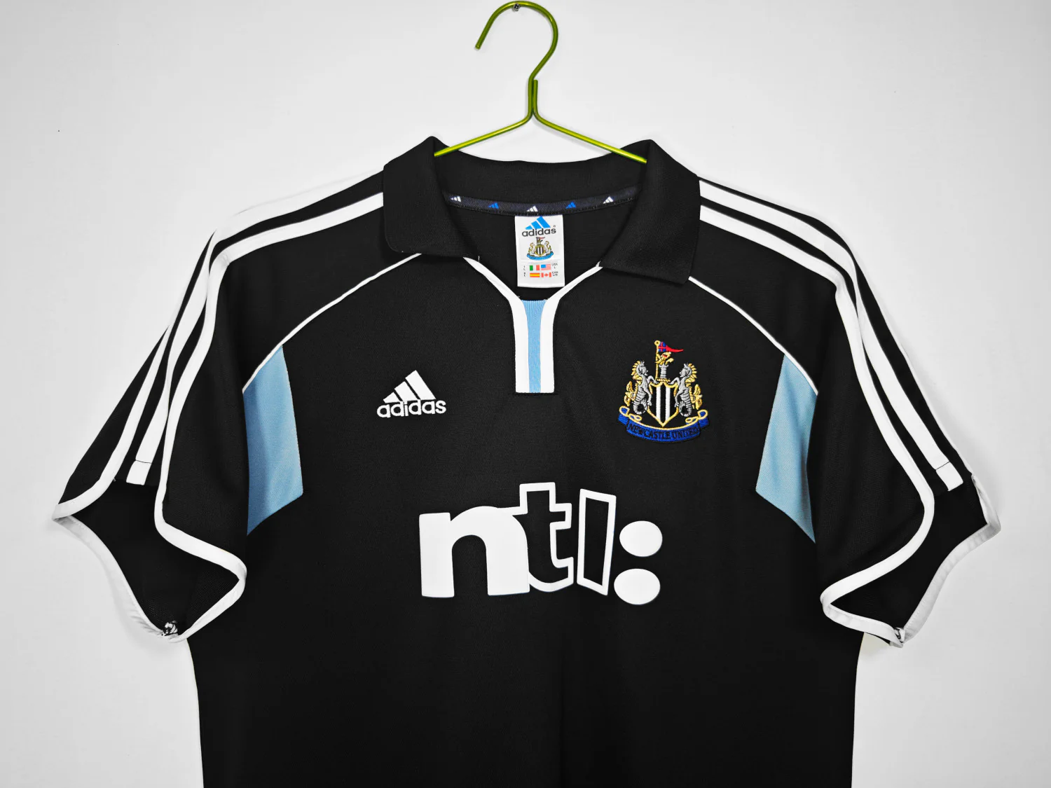 Newcastle United Away Retro Jersey 2000/01 - Image 10