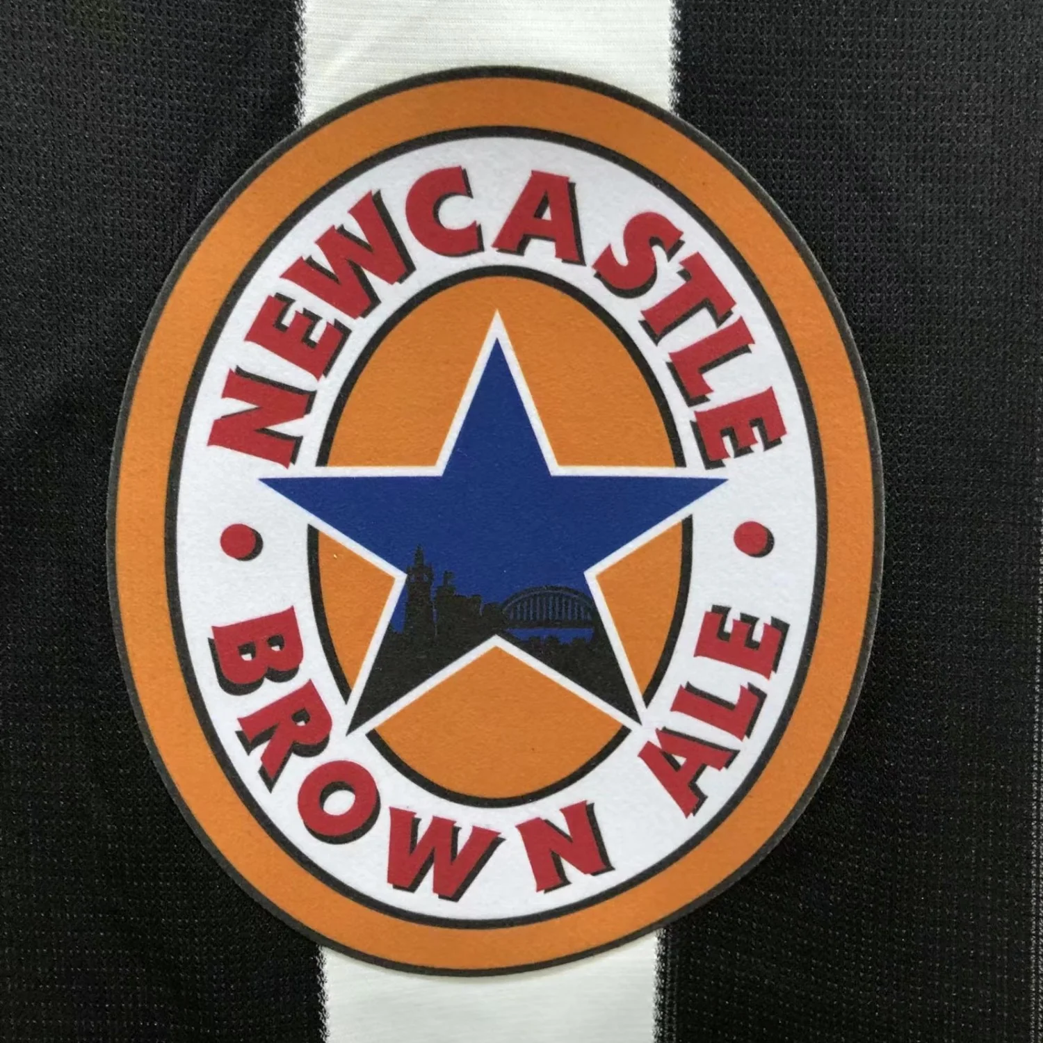 Newcastle United Home Long Sleeve Retro Jersey 1995/97 - Image 3