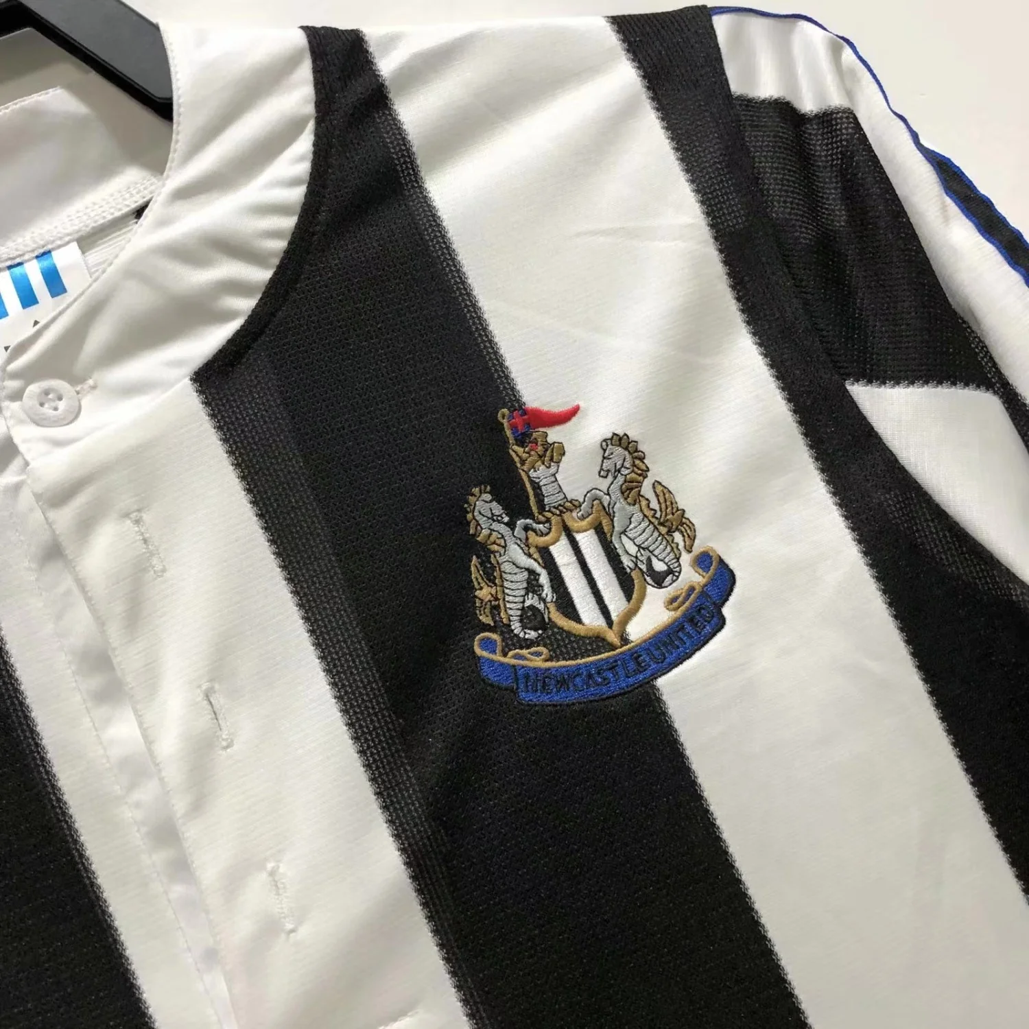 Newcastle United Home Long Sleeve Retro Jersey 1995/97 - Image 9