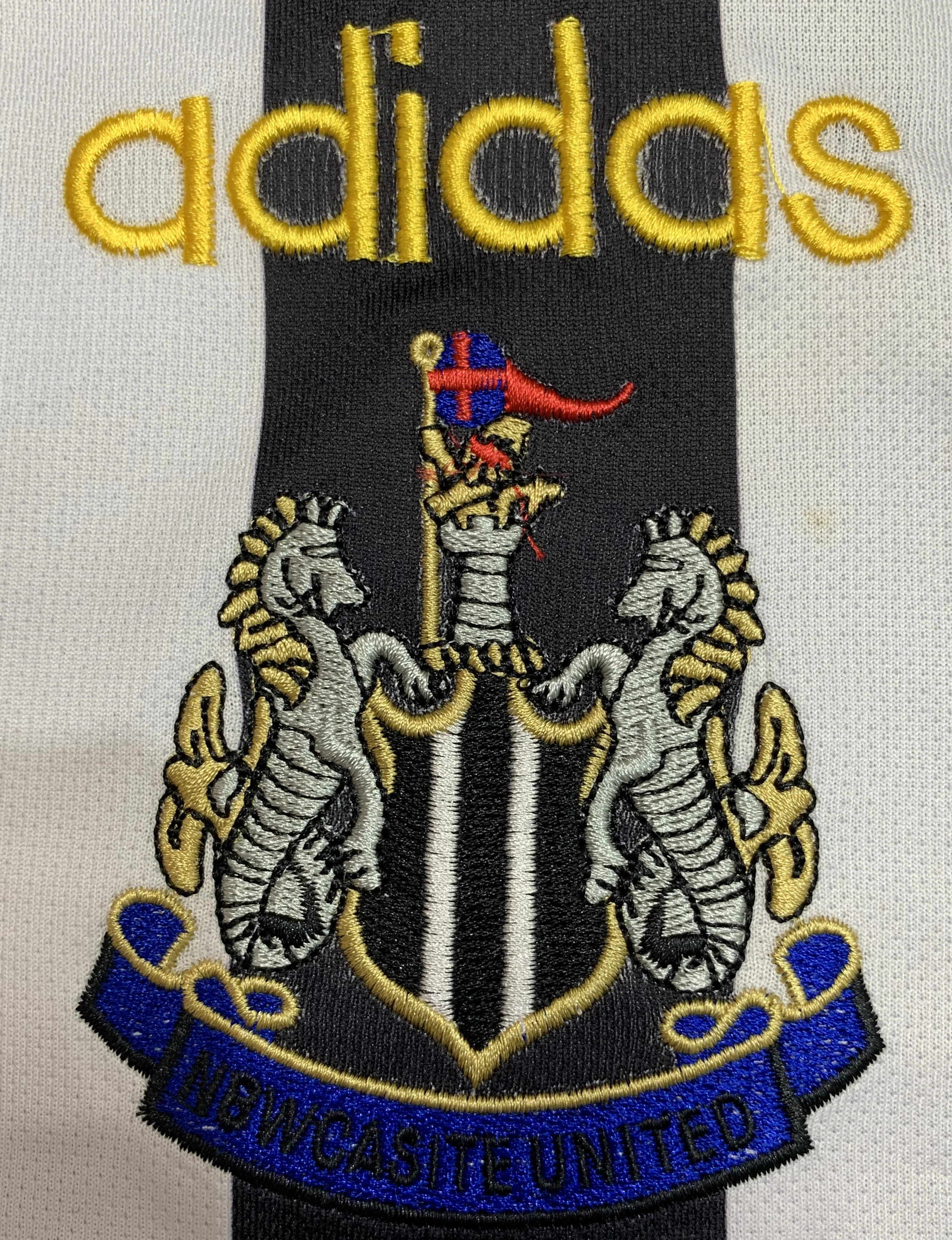 Newcastle United Home Retro Jersey 1997/99 - Image 4
