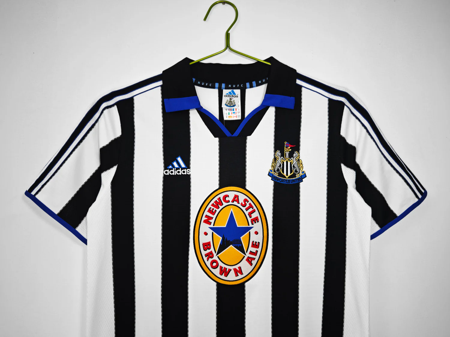Newcastle United Home Retro Jersey 1999/00 - Image 3