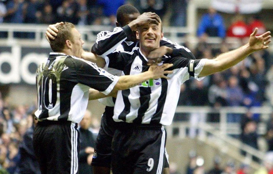 Newcastle United Home Retro Jersey 2000/01 - Image 10