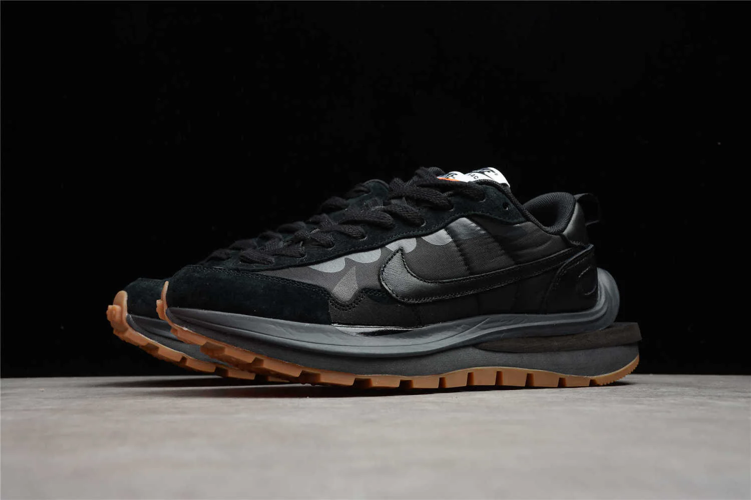 Nike VaporWaffle Sacai Black Dark Grey - Image 9