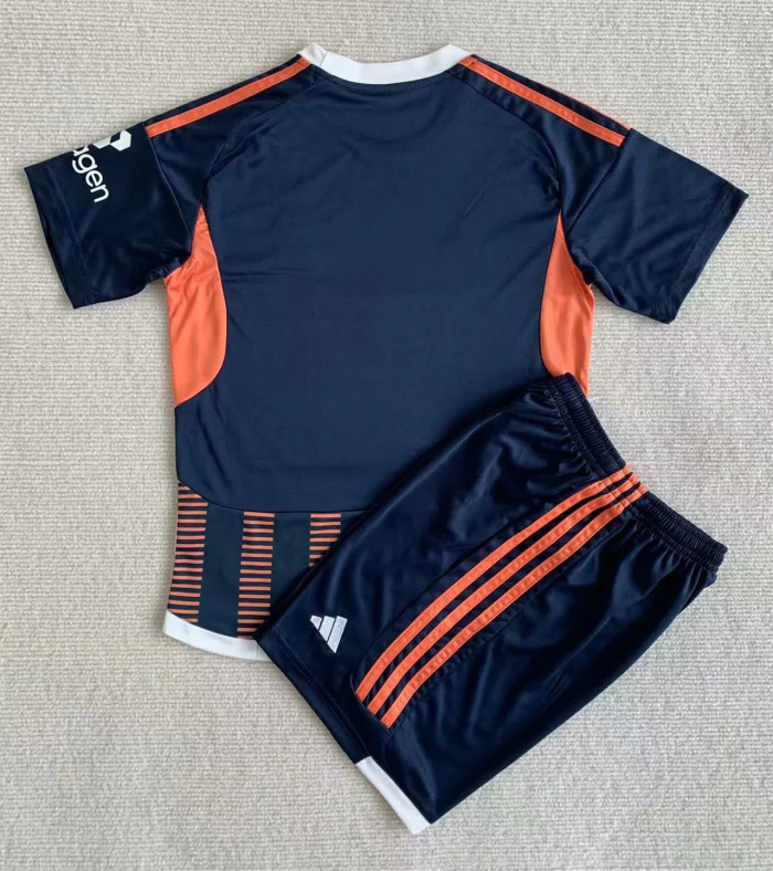 Nottingham Forest Third Kids Jersey 23/24 - Image 2