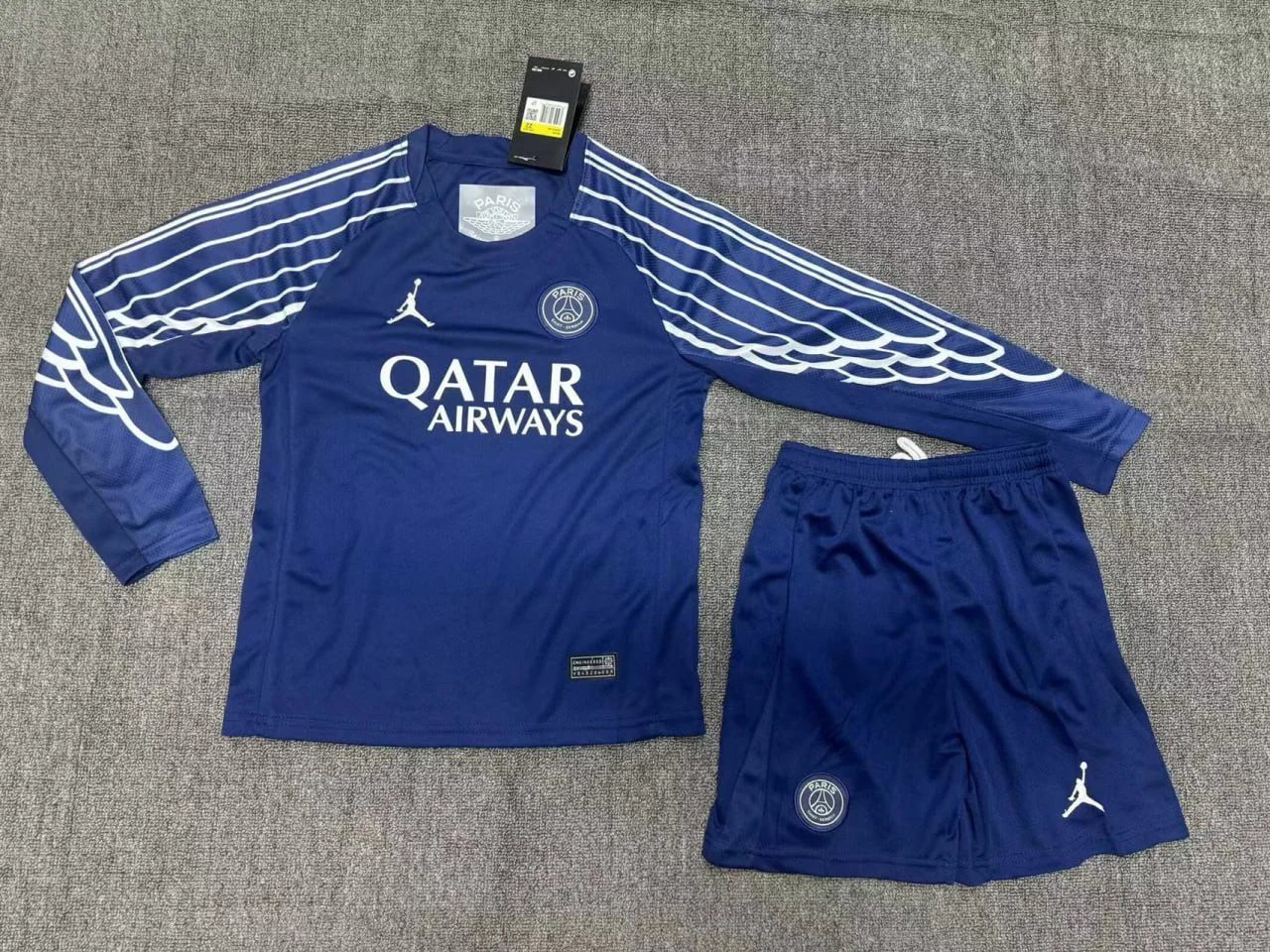 Paris Saint Germain Fourth Long Sleeve Kids Suit 24-25 - Image 10