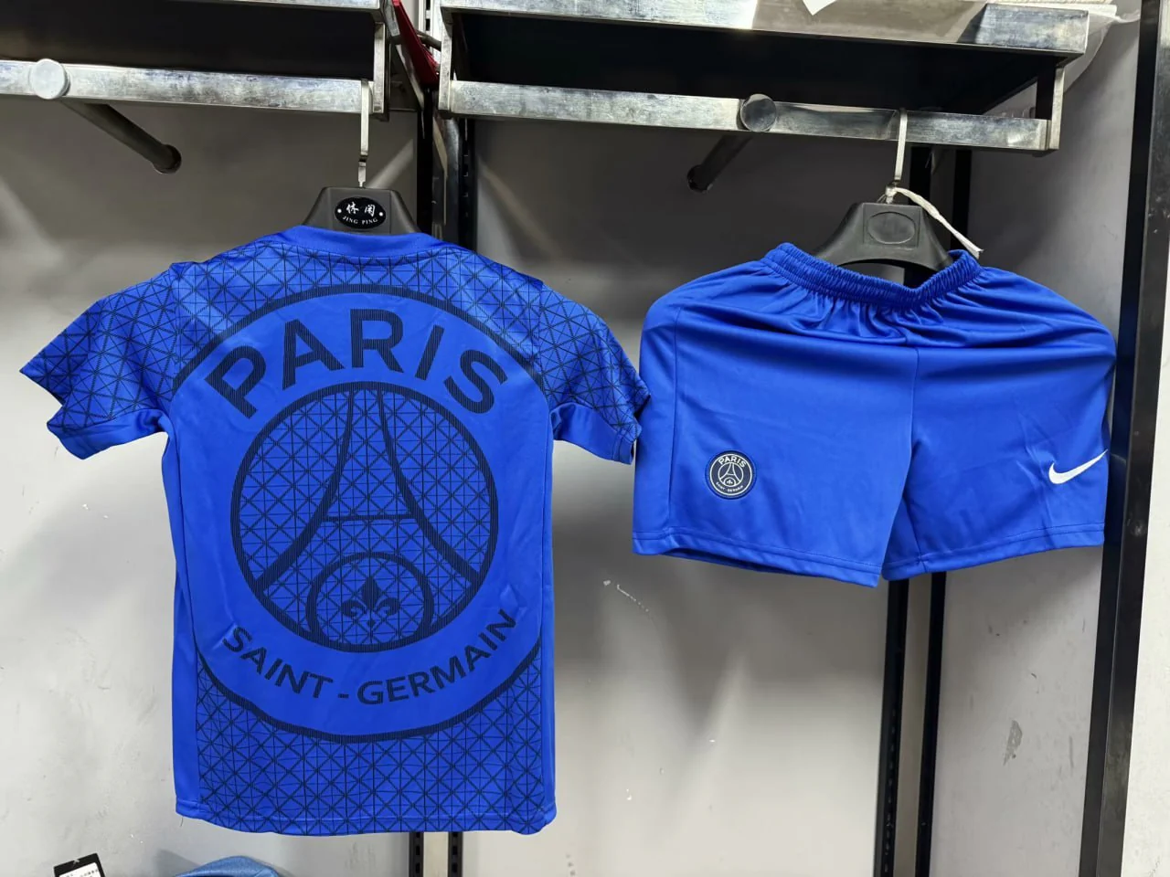 Paris Saint Germain Special Edition Kids Suit 25/26 - Image 2