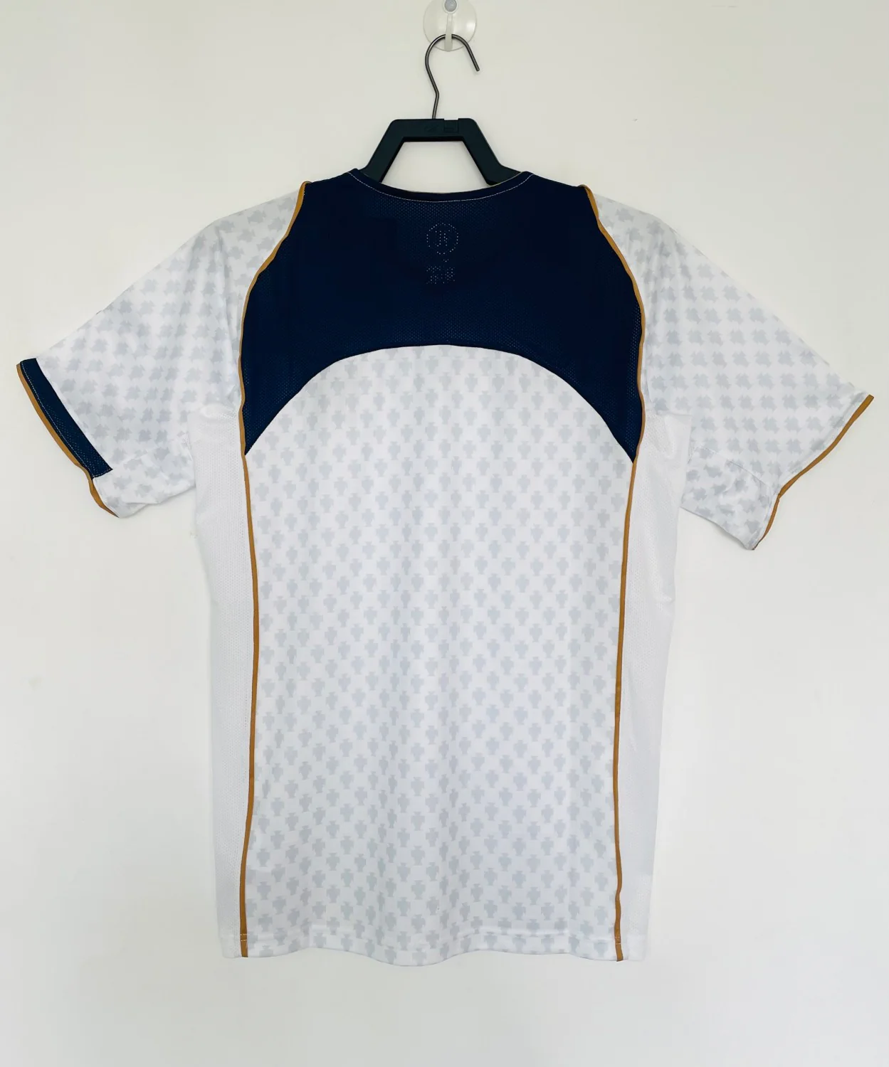 Portugal Away Retro Jersey 2004/06 - Image 2