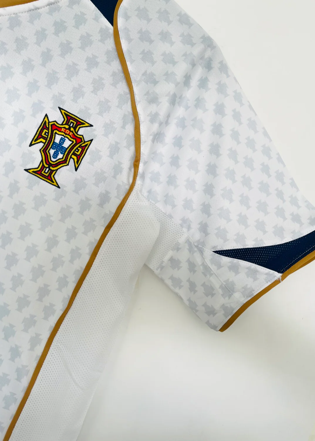 Portugal Away Retro Jersey 2004/06 - Image 3