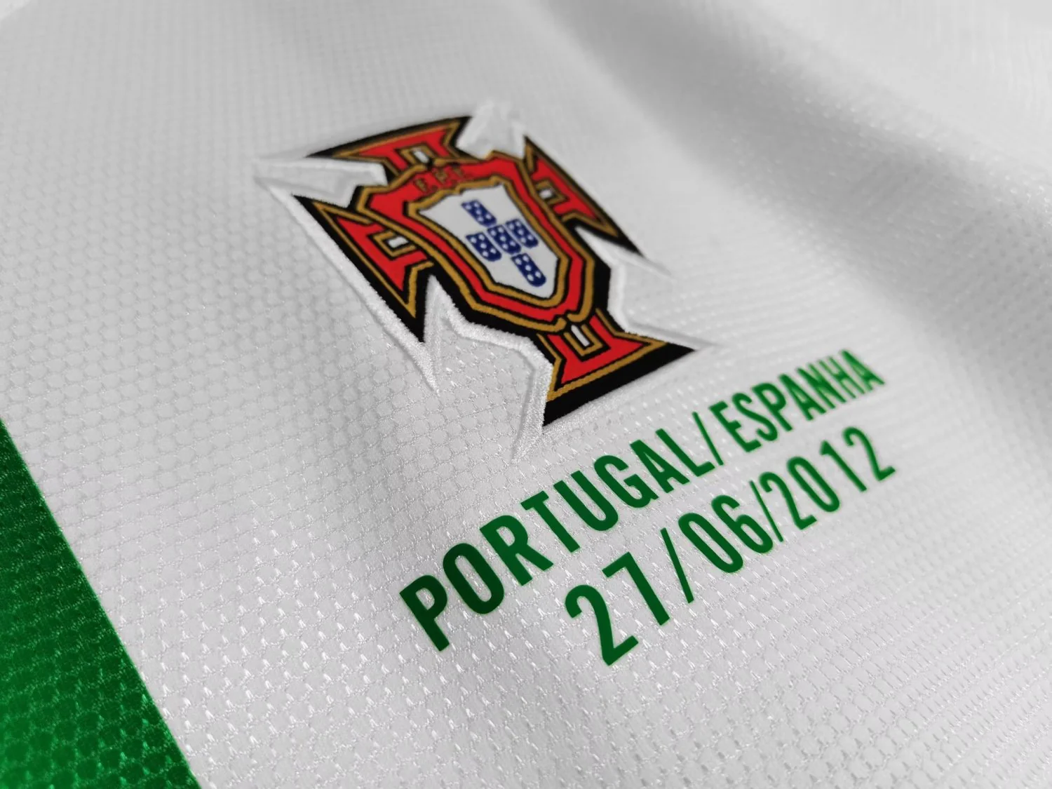 Portugal Away Retro Jersey 2012/13 - Image 6