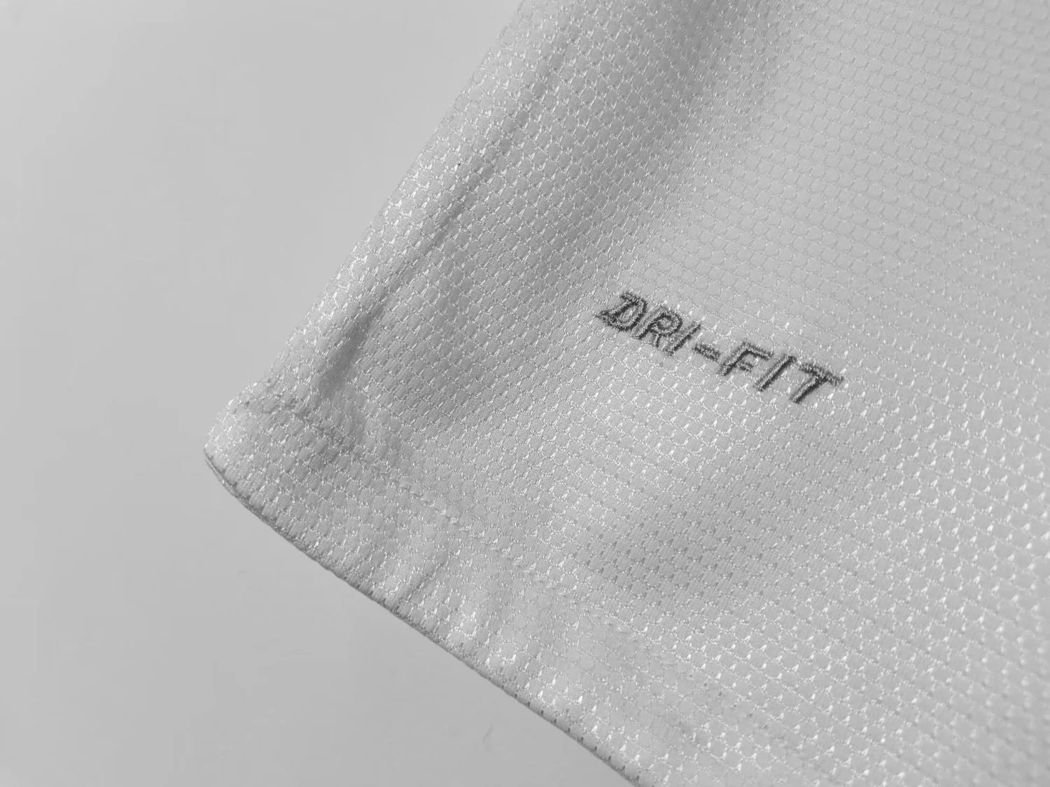 Portugal Away Retro Jersey 2012/13 - Image 7