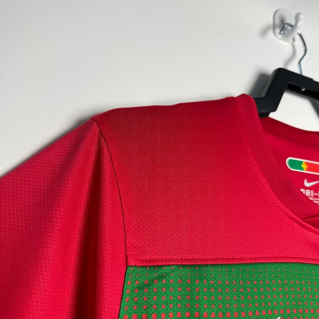 Portugal Home Retro Jersey 2010/11 - Image 4