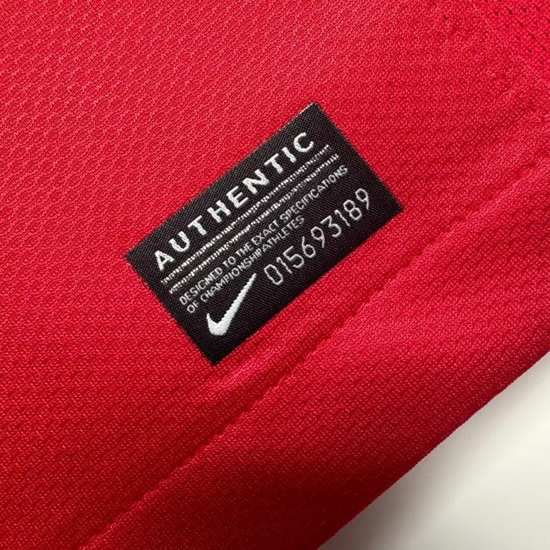 Portugal Home Retro Jersey 2010/11 - Image 8