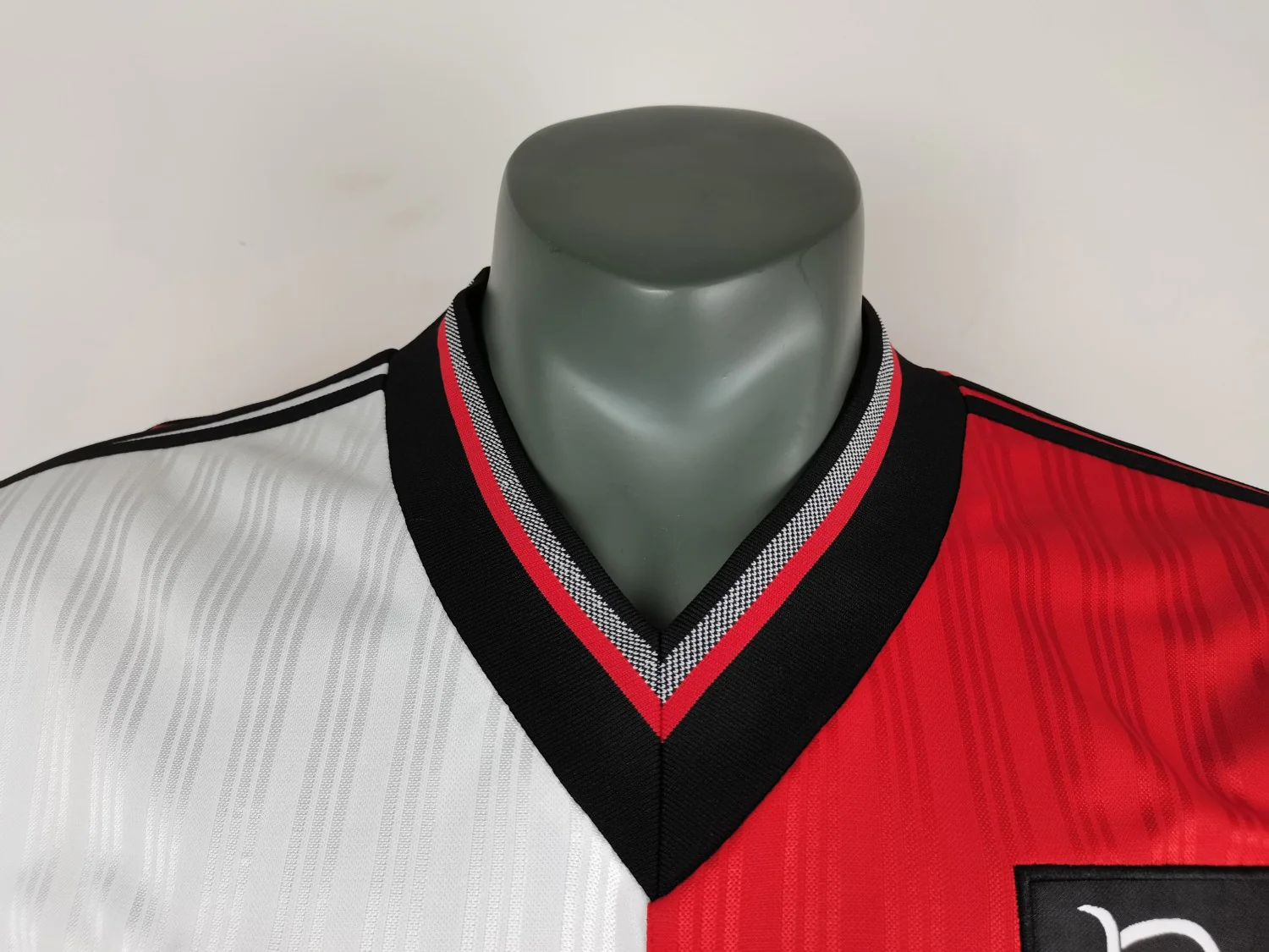 Rangers Red Retro Jersey 95/96 - Image 3
