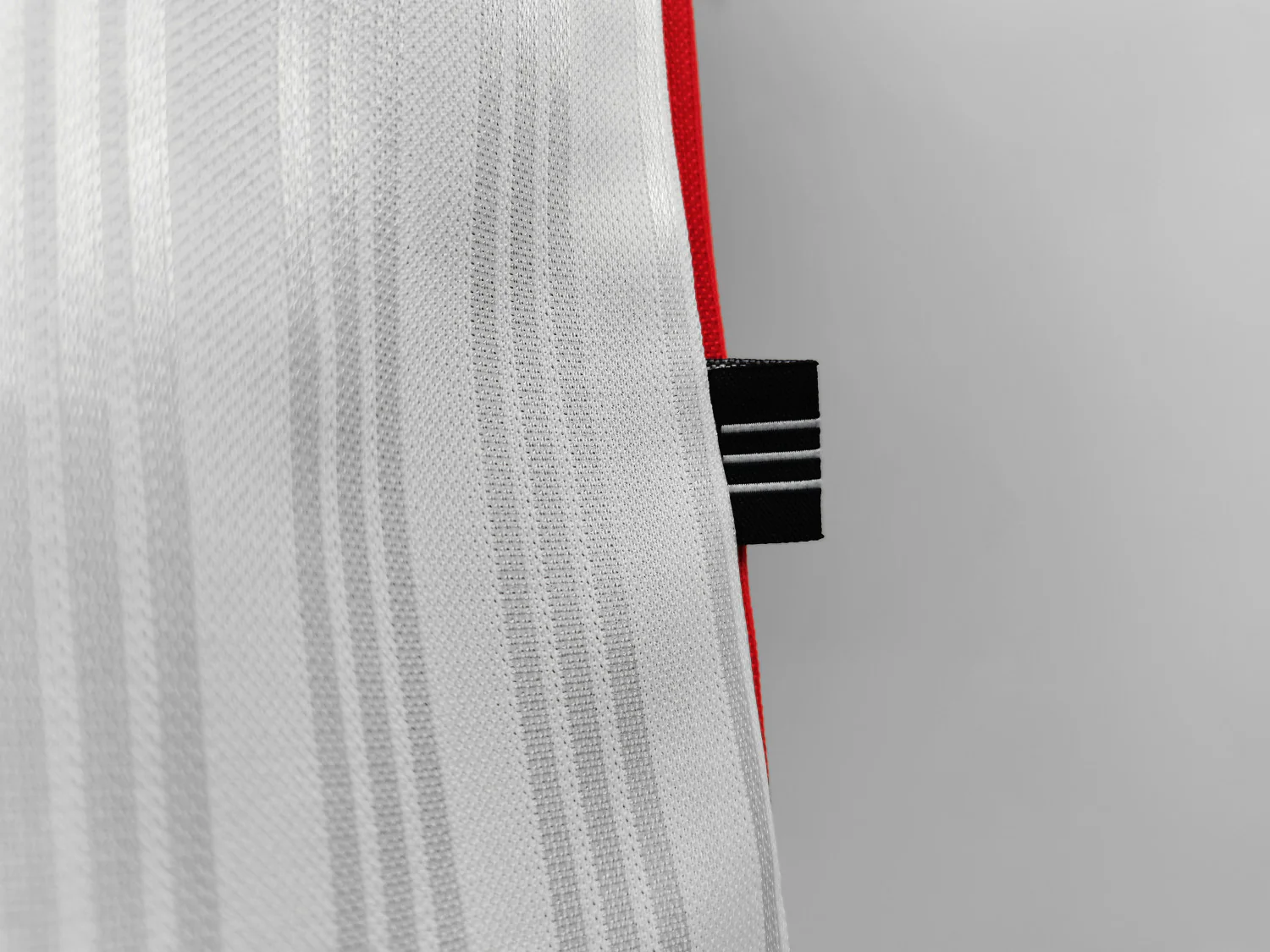 Rangers Red Retro Jersey 95/96 - Image 9