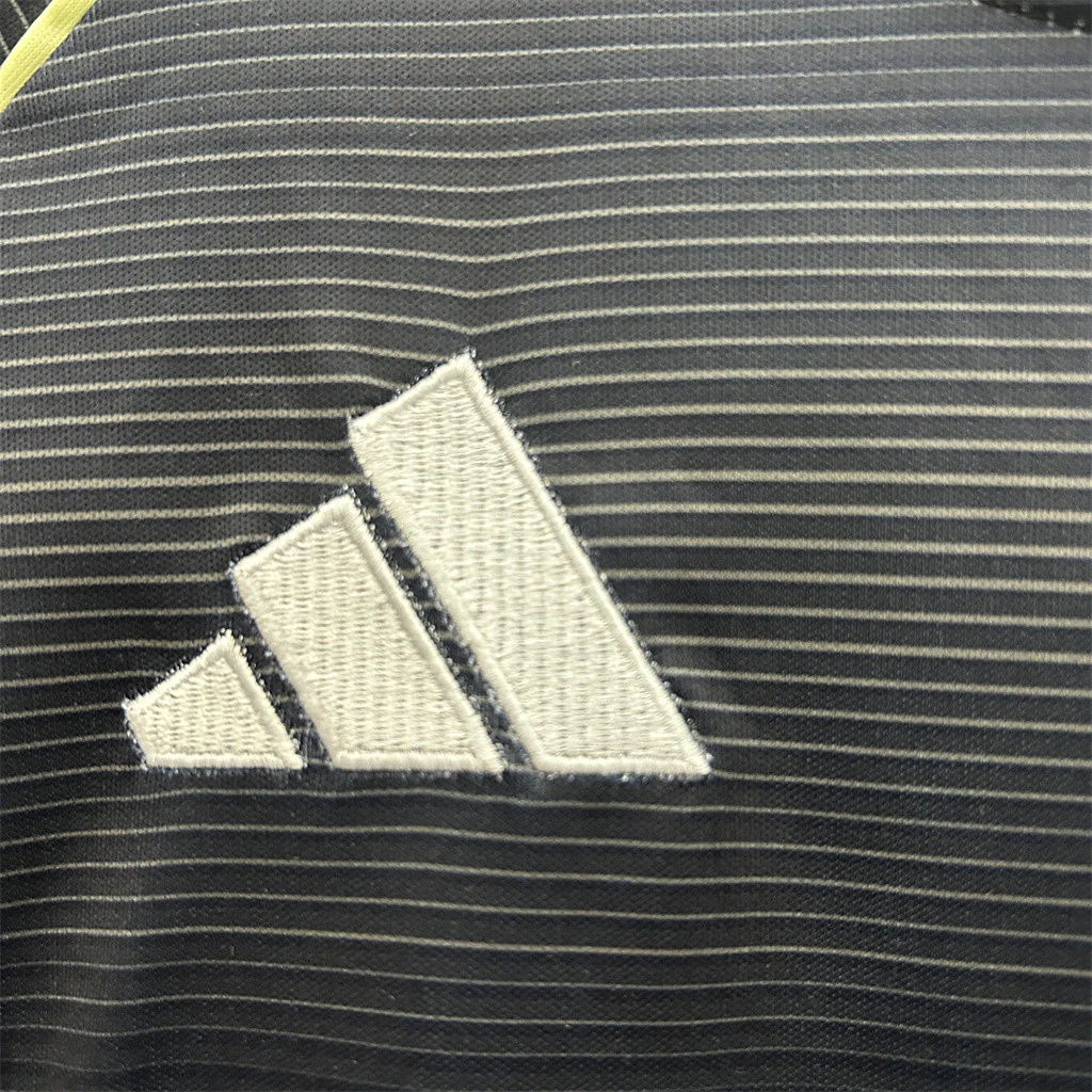 Real Madrid Away Kids Suit 25/26 - Image 5