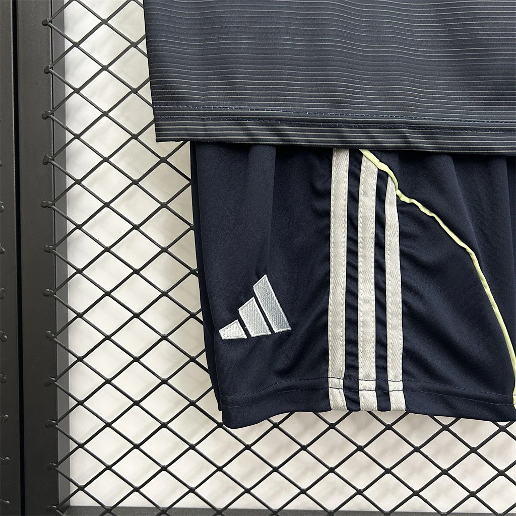 Real Madrid Away Kids Suit 25/26 - Image 7