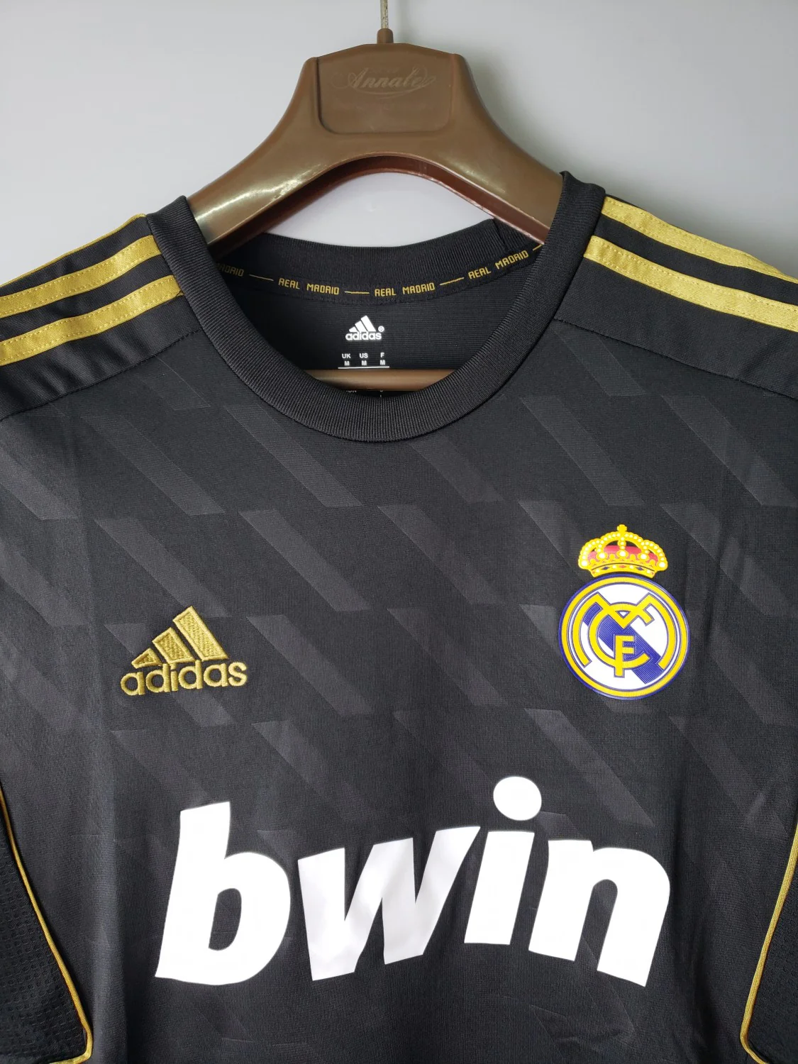 Real Madrid Away Retro Jersey 11/12 - Image 11
