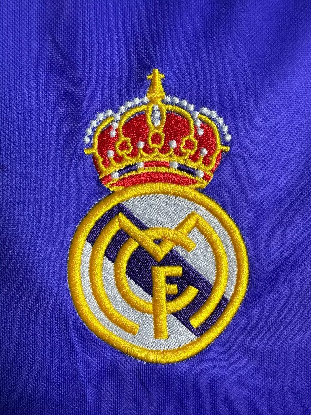 Real Madrid Away Retro Jersey 1994/96 - Image 5