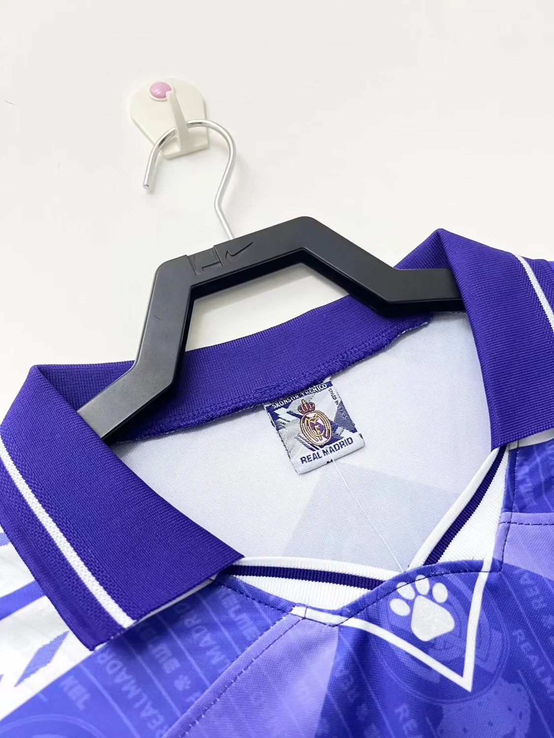 Real Madrid Away Retro Jersey 1996/97 - Image 2