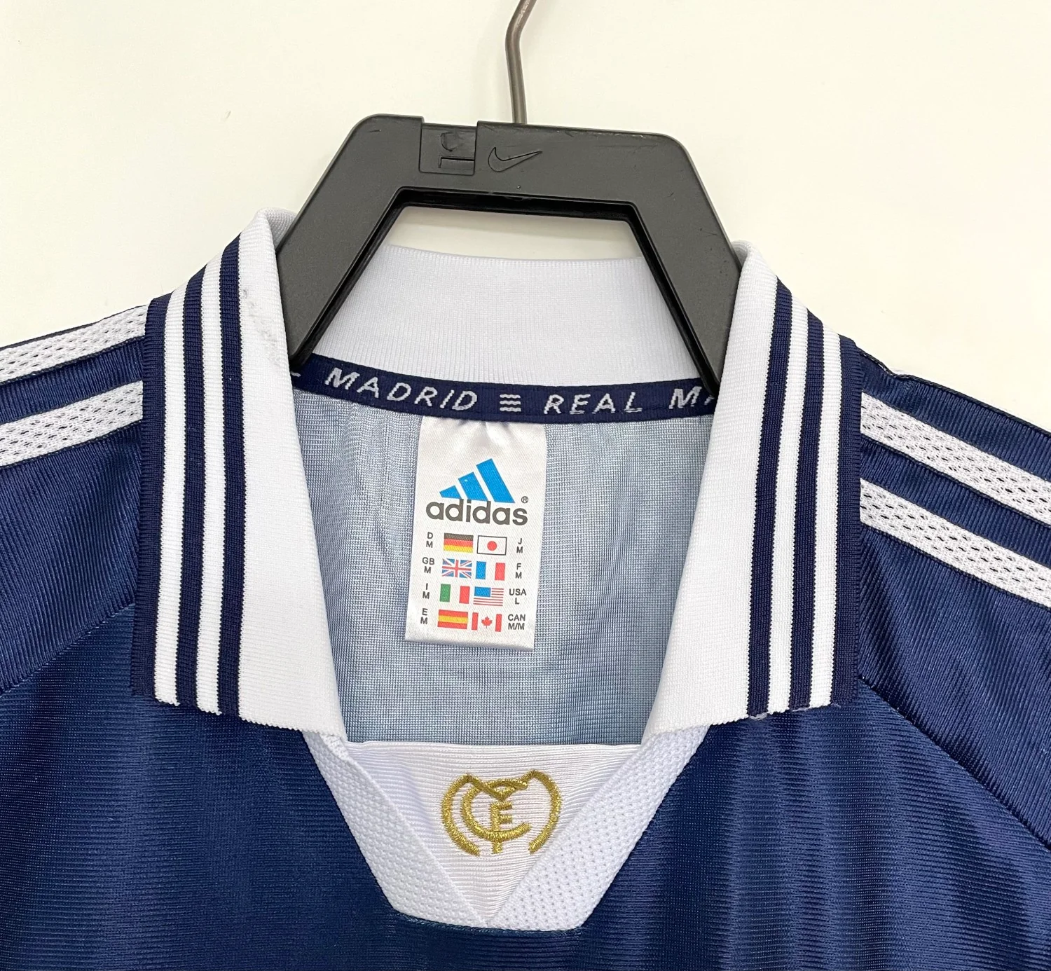 Real Madrid Away Retro Jersey 1998/99 - Image 3
