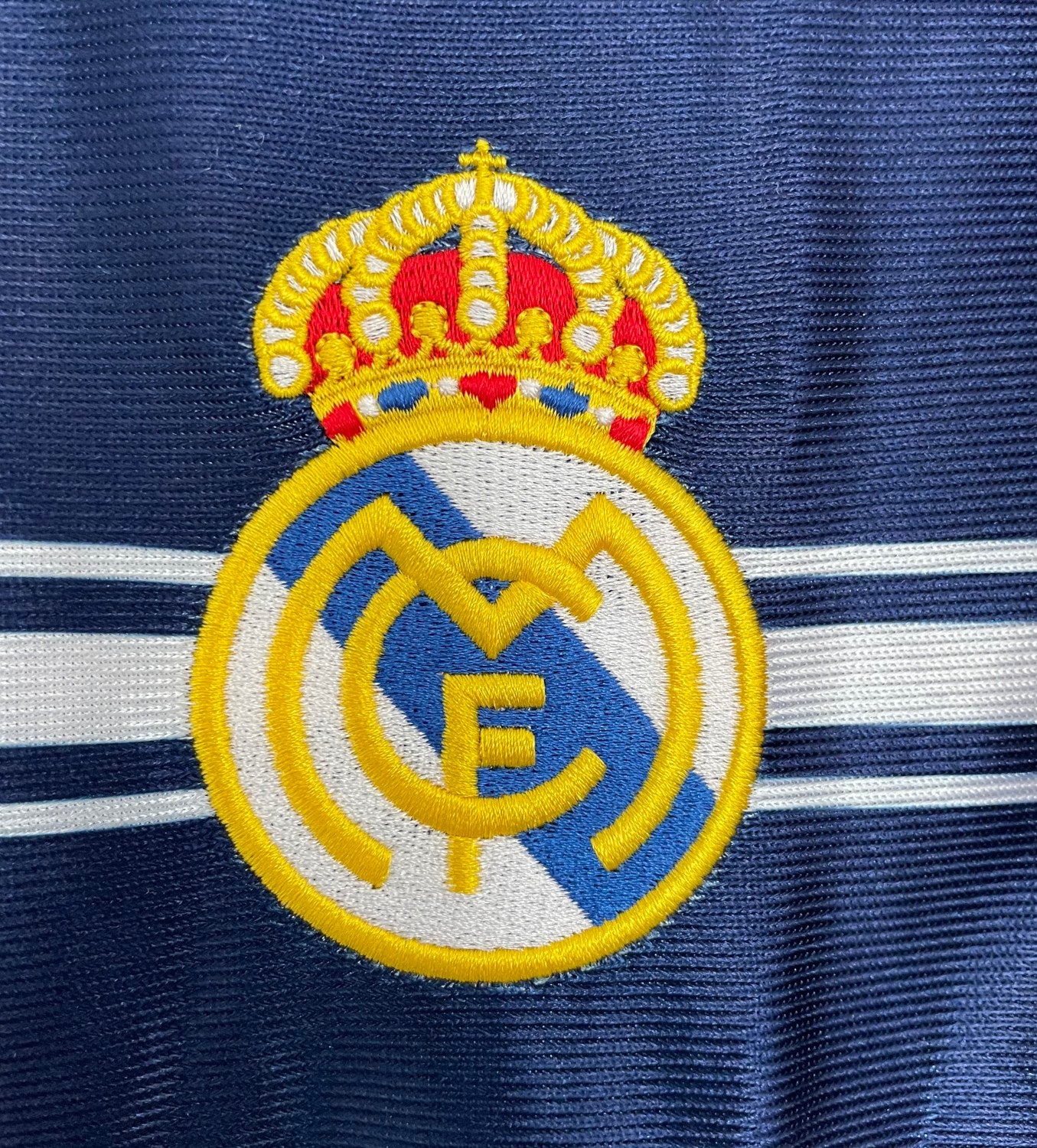 Real Madrid Away Retro Jersey 1998/99 - Image 6