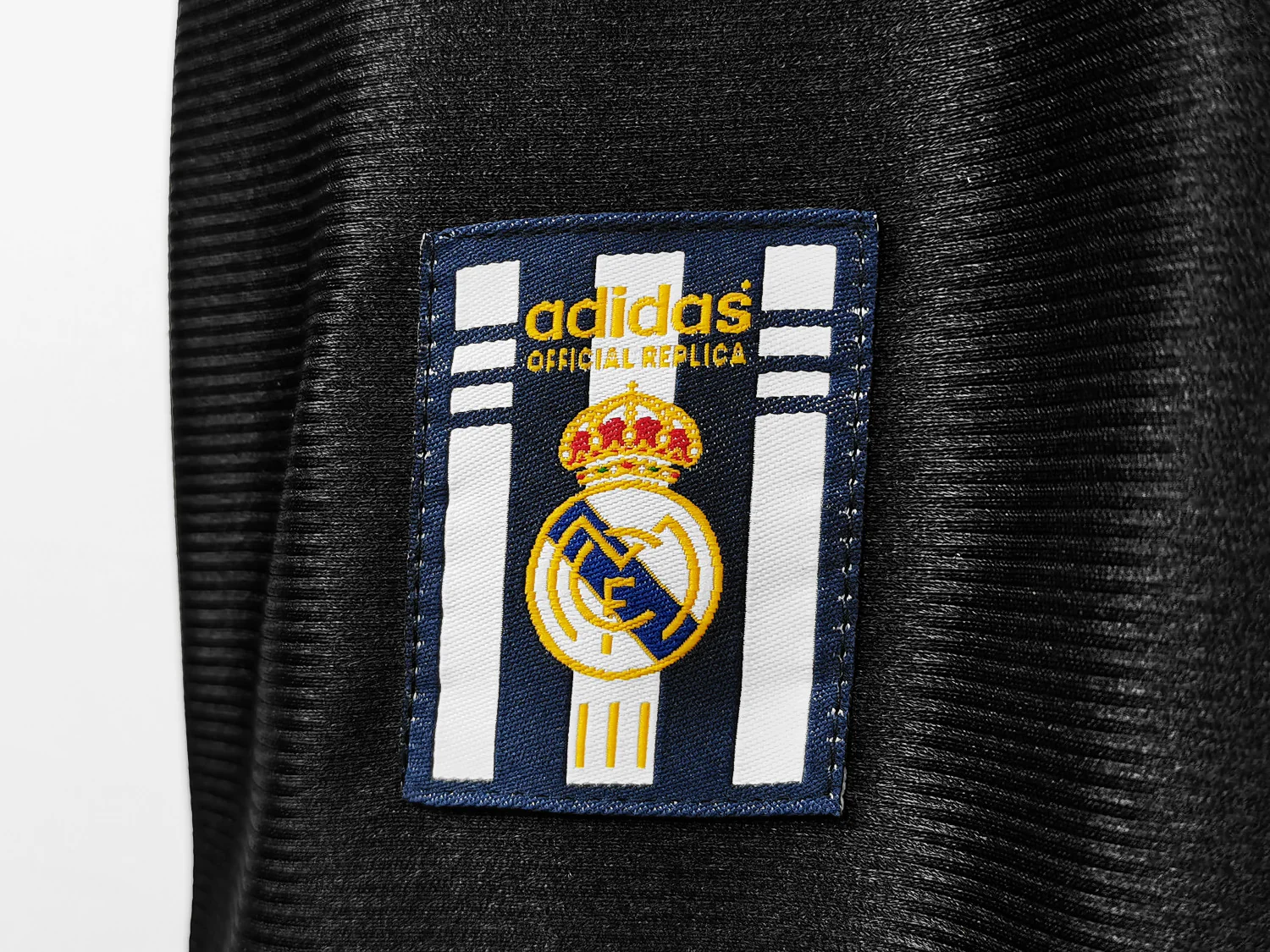 Real Madrid Away Retro Jersey 1999/00 - Image 13