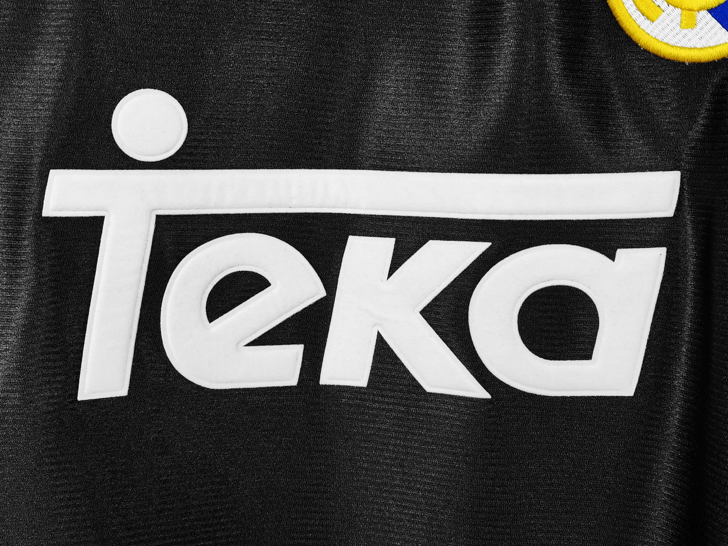 Real Madrid Away Retro Jersey 1999/00 - Image 7