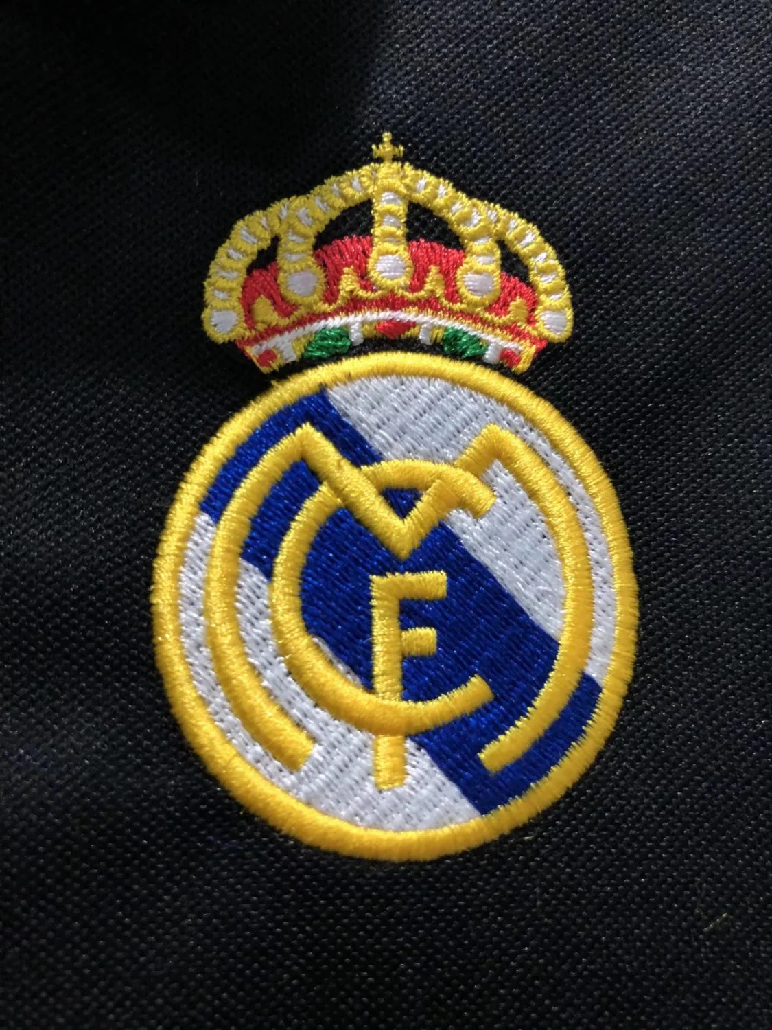 Real Madrid Away Retro Jersey 2002/03 - Image 4