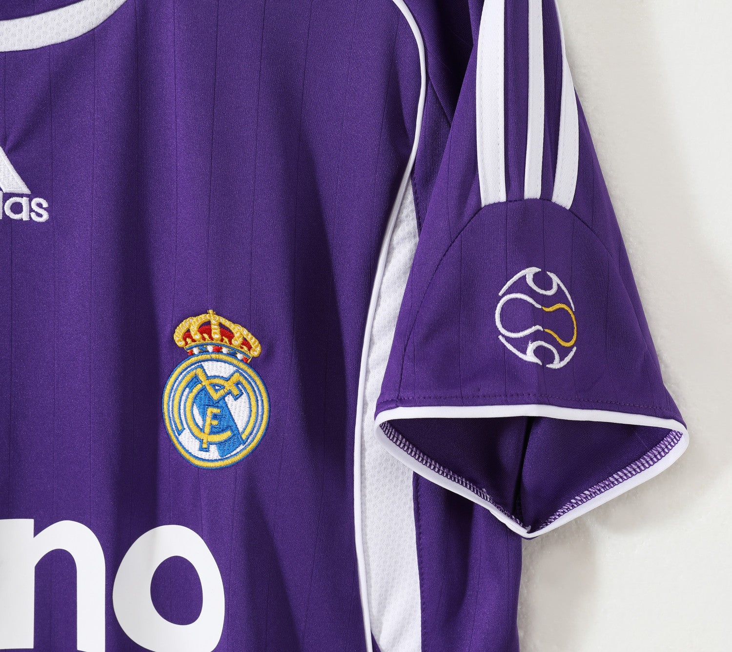 Real Madrid Away Retro Jersey 2006/07 - Image 9