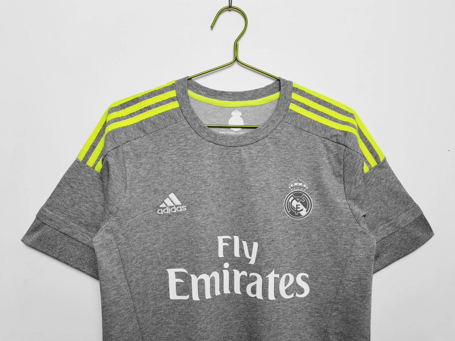 Real Madrid Away Retro Jersey 2015/16 - Image 2