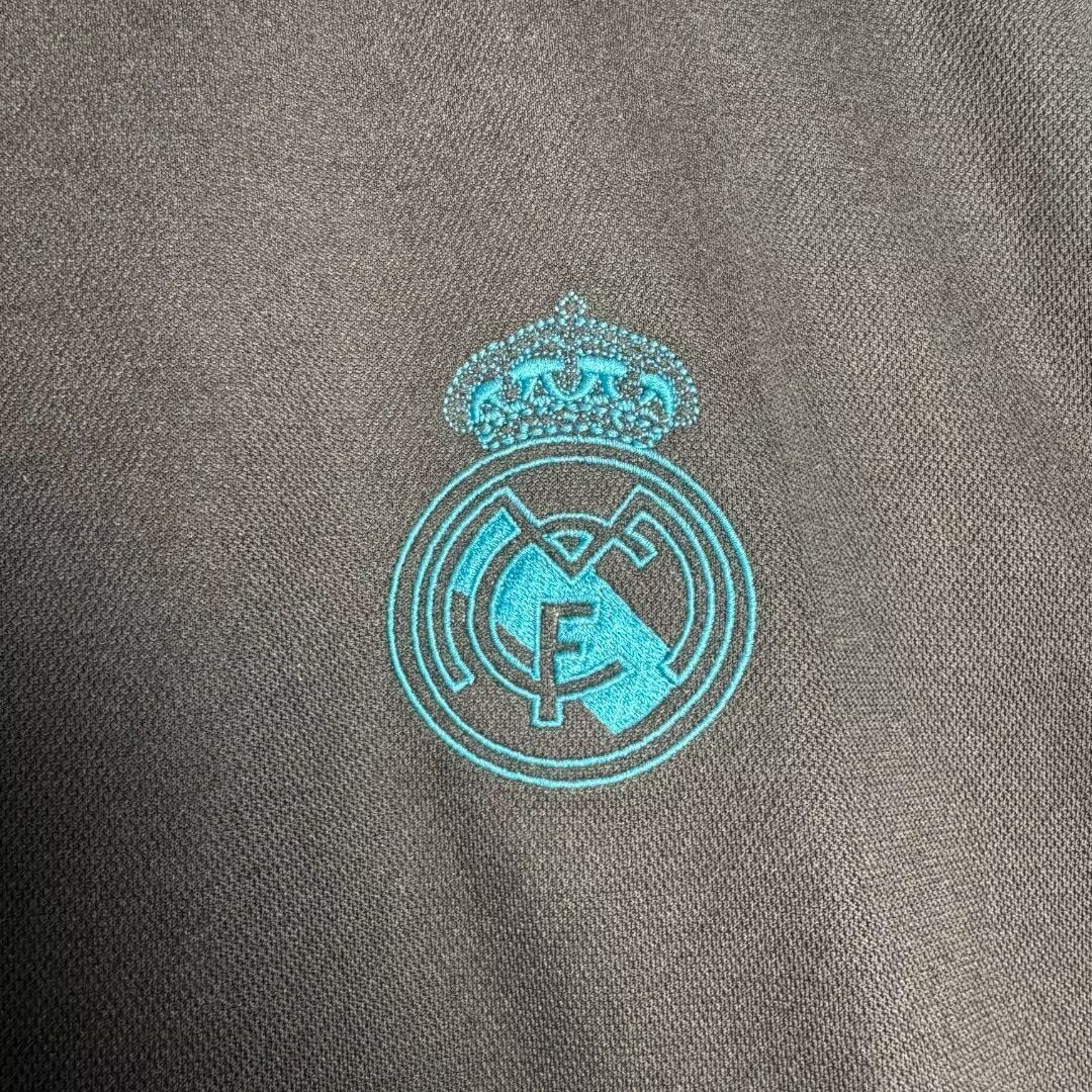 Real Madrid Away Retro Jersey 2017/18 - Image 5