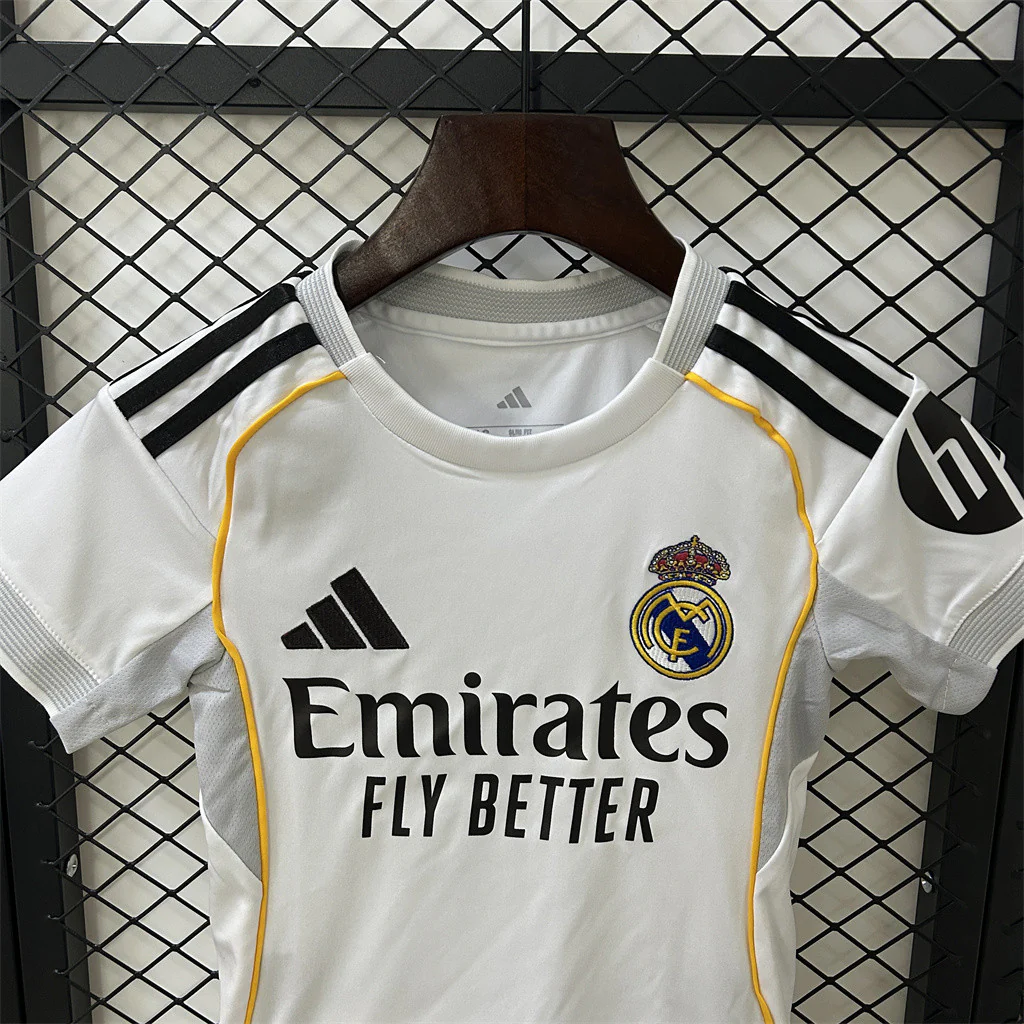 Real Madrid Home Kids Suit 25/26 - Image 2
