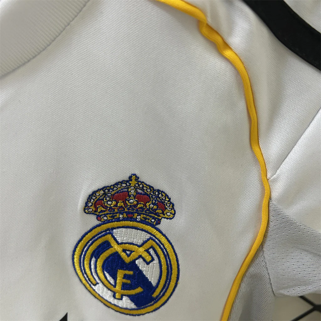 Real Madrid Home Kids Suit 25/26 - Image 4