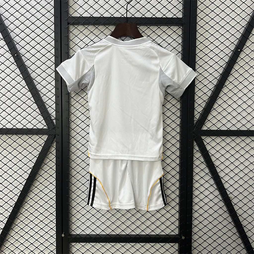 Real Madrid Home Kids Suit 25/26 - Image 5