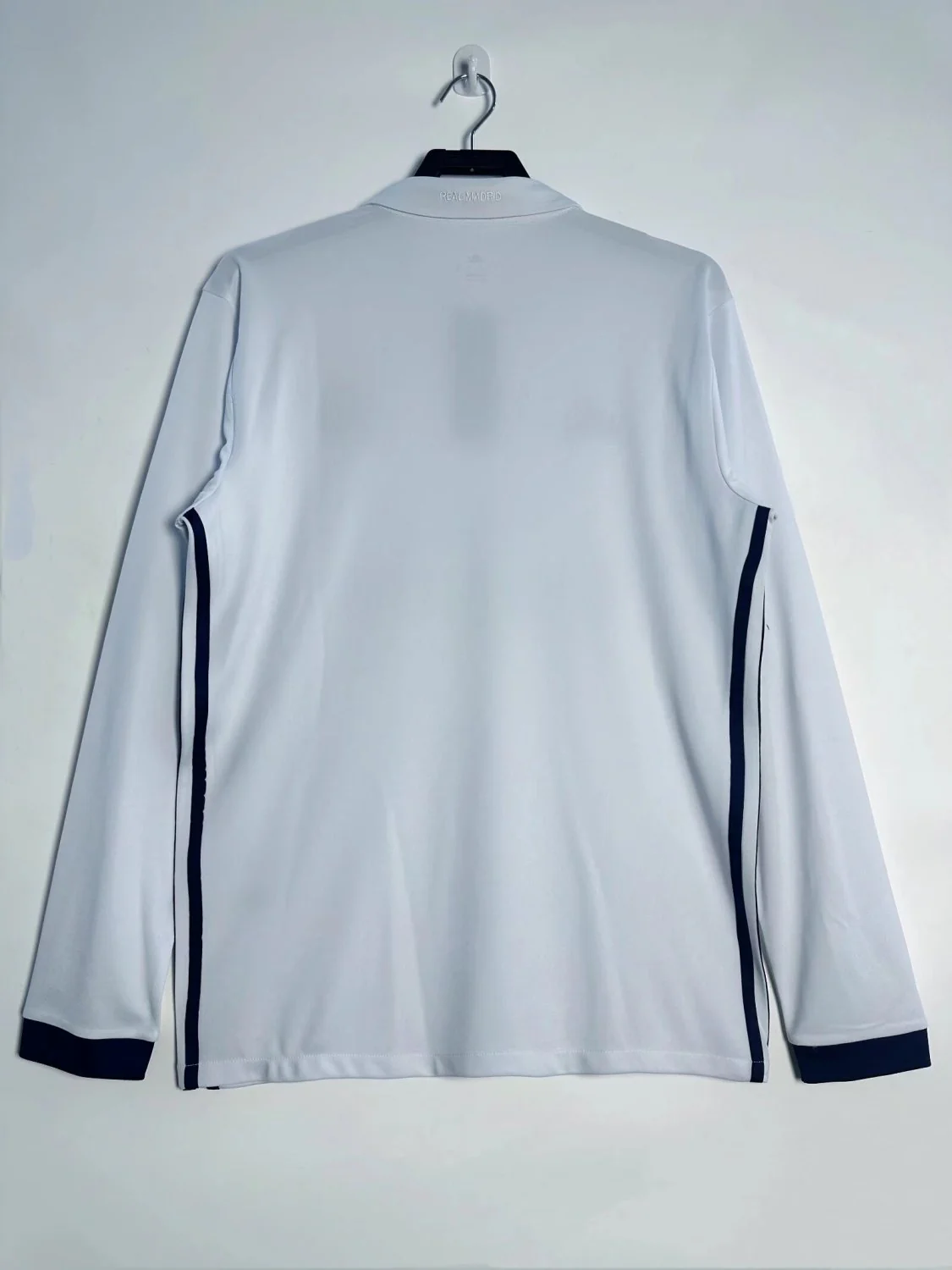 Real Madrid Home Long Sleeve Retro Jersey 2016/17 - Image 2