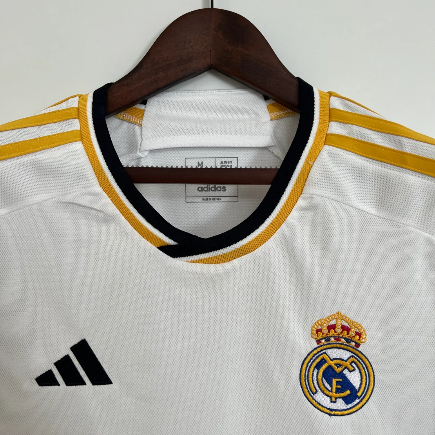 Real Madrid Home Man Jersey 23/24 - Image 3