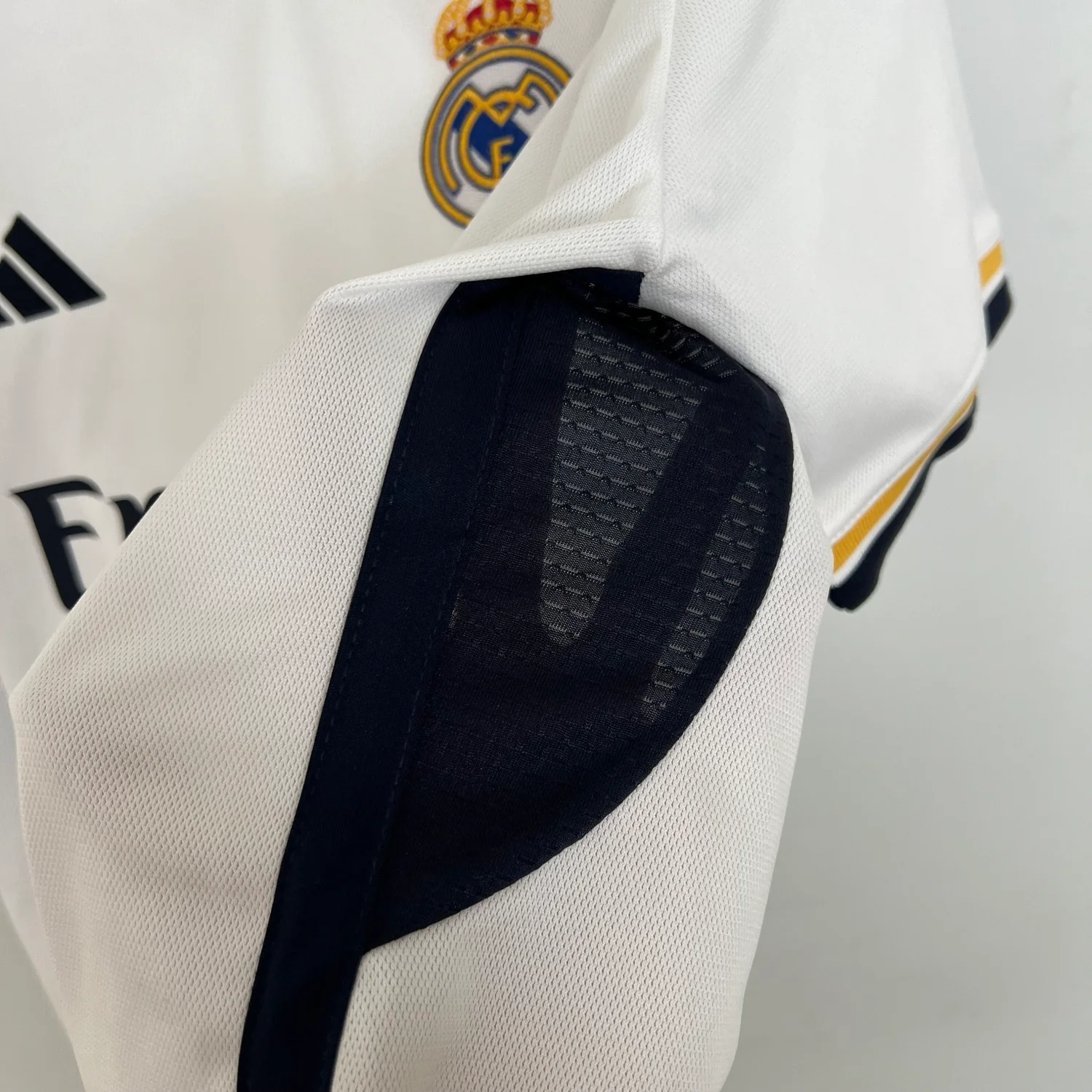 Real Madrid Home Man Jersey 23/24 - Image 9