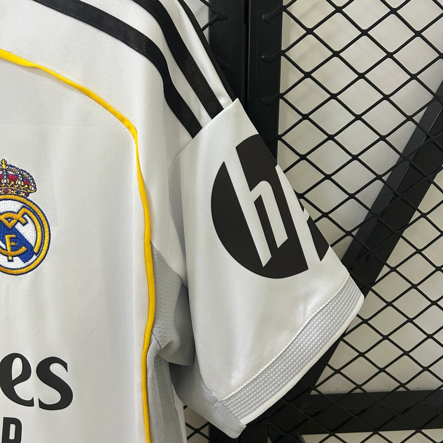 Real Madrid Home Man Jersey 25/26 - Image 6