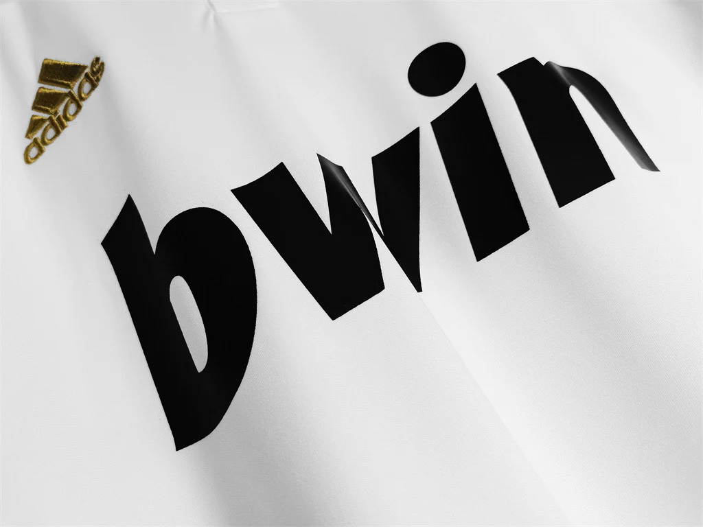 Real Madrid Home Retro Jersey 11/12 - Image 8