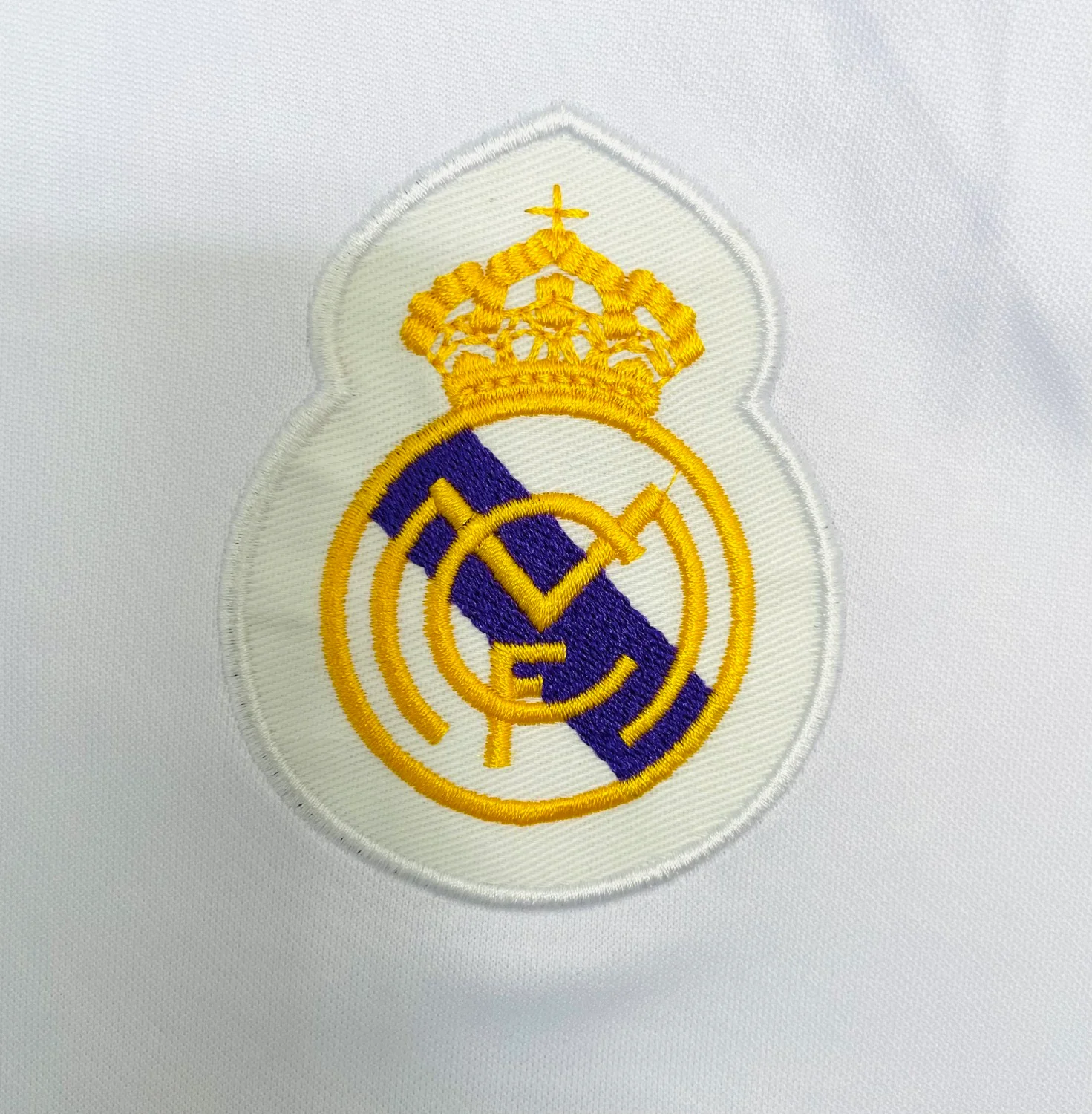 Real Madrid Home Retro Jersey 1984/85 - Image 4