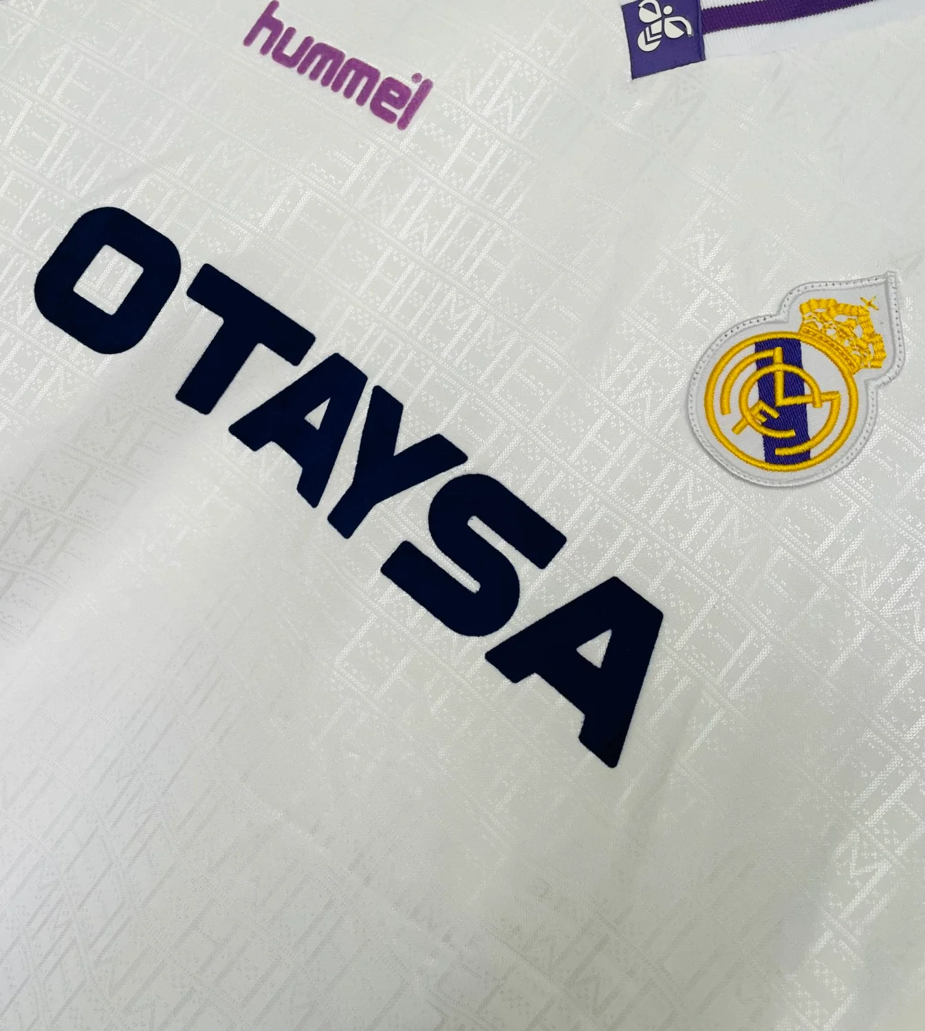 Real Madrid Home Retro Jersey 1990/92 - Image 4