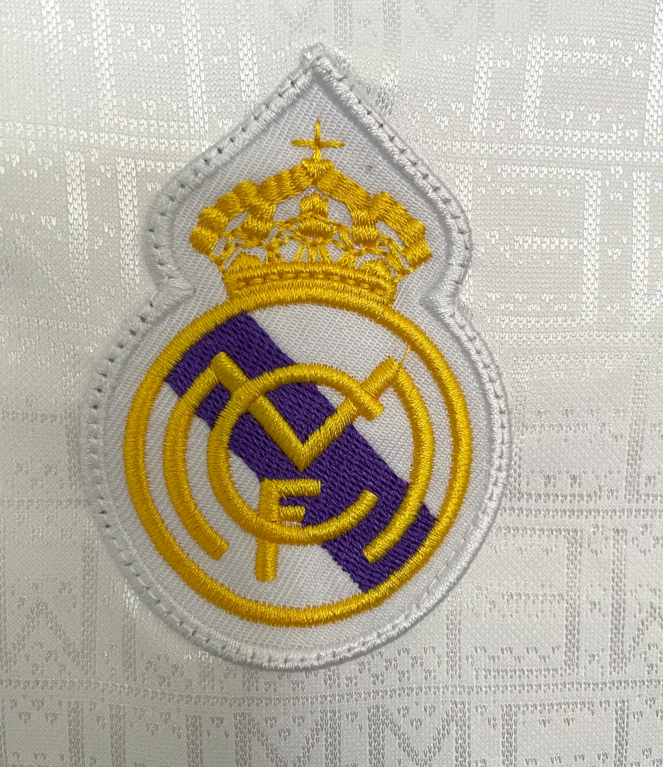 Real Madrid Home Retro Jersey 1990/92 - Image 7